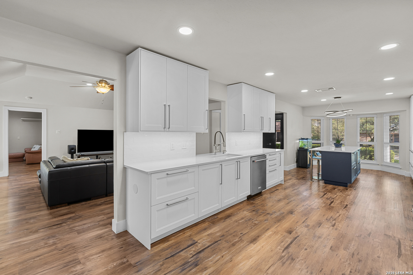 13427 LA VISTA DR, San Antonio, TX 78216