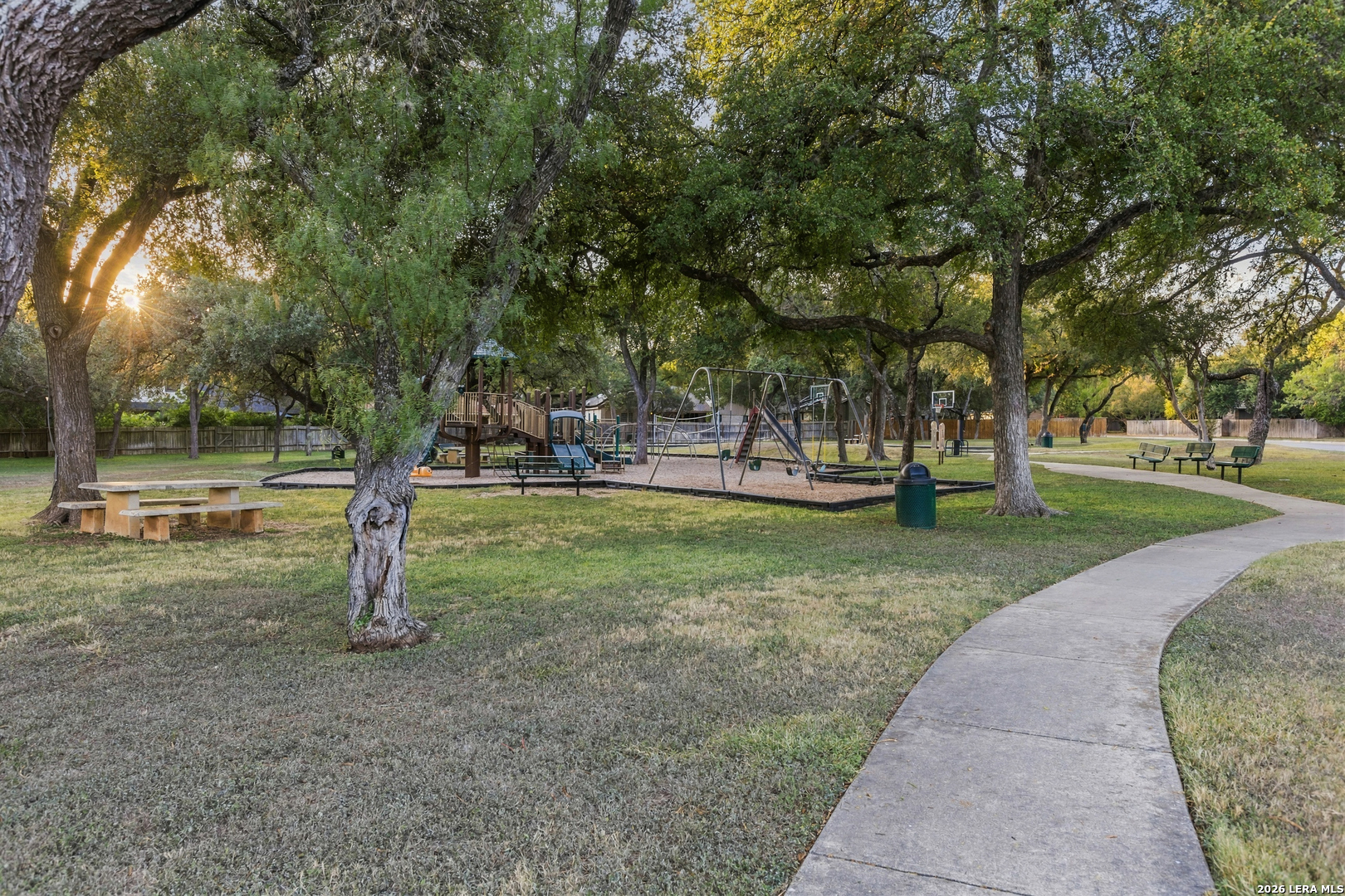 13427 LA VISTA DR, San Antonio, TX 78216