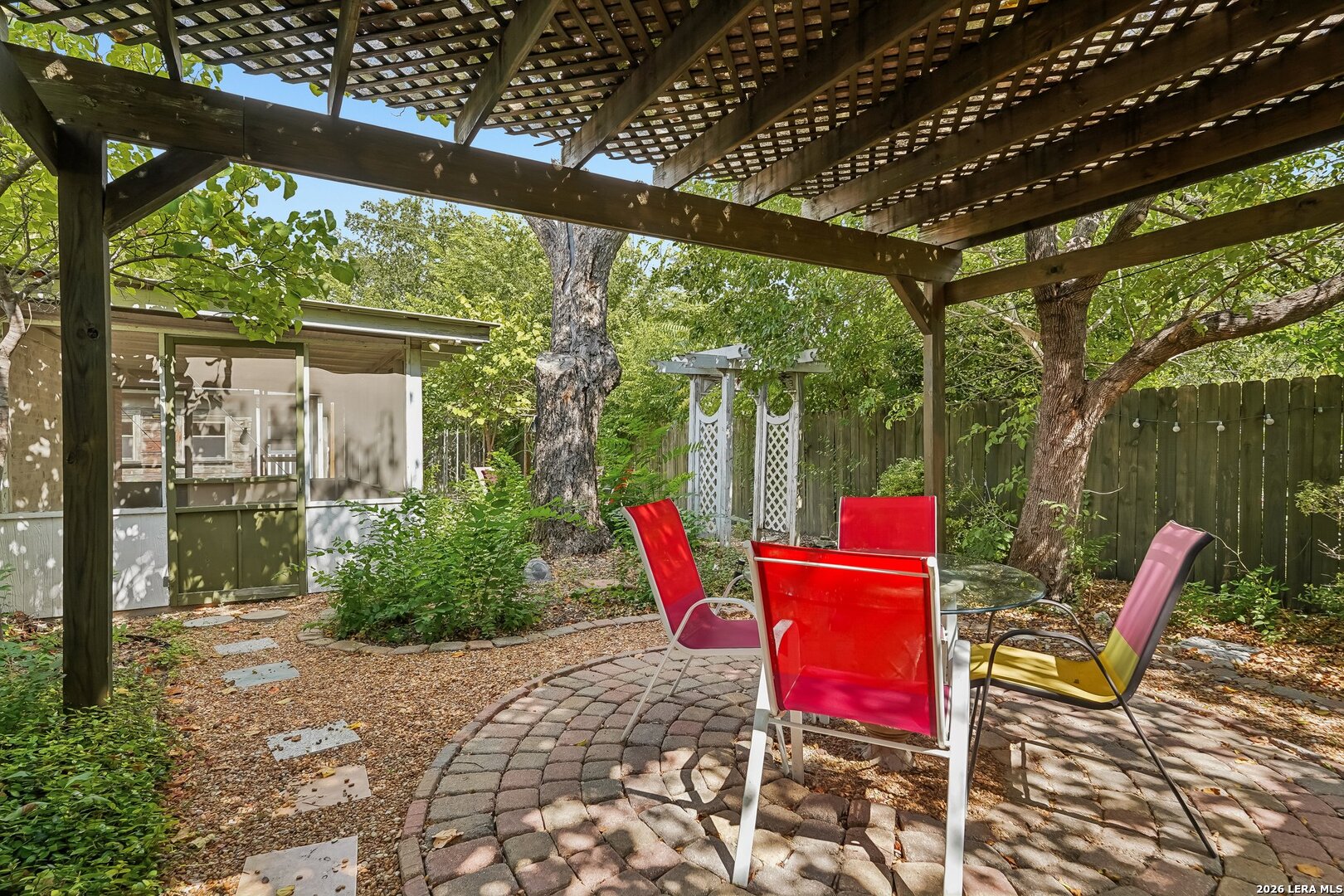 412 ELM ST, Kerrville, TX 78028