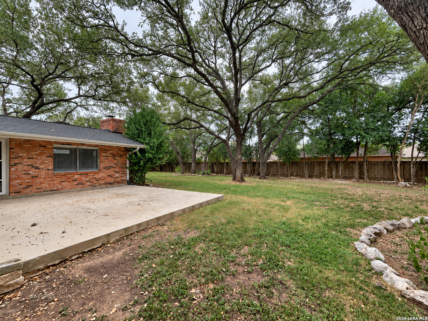 202 Donella Dr, Hollywoodpark, TX 78232