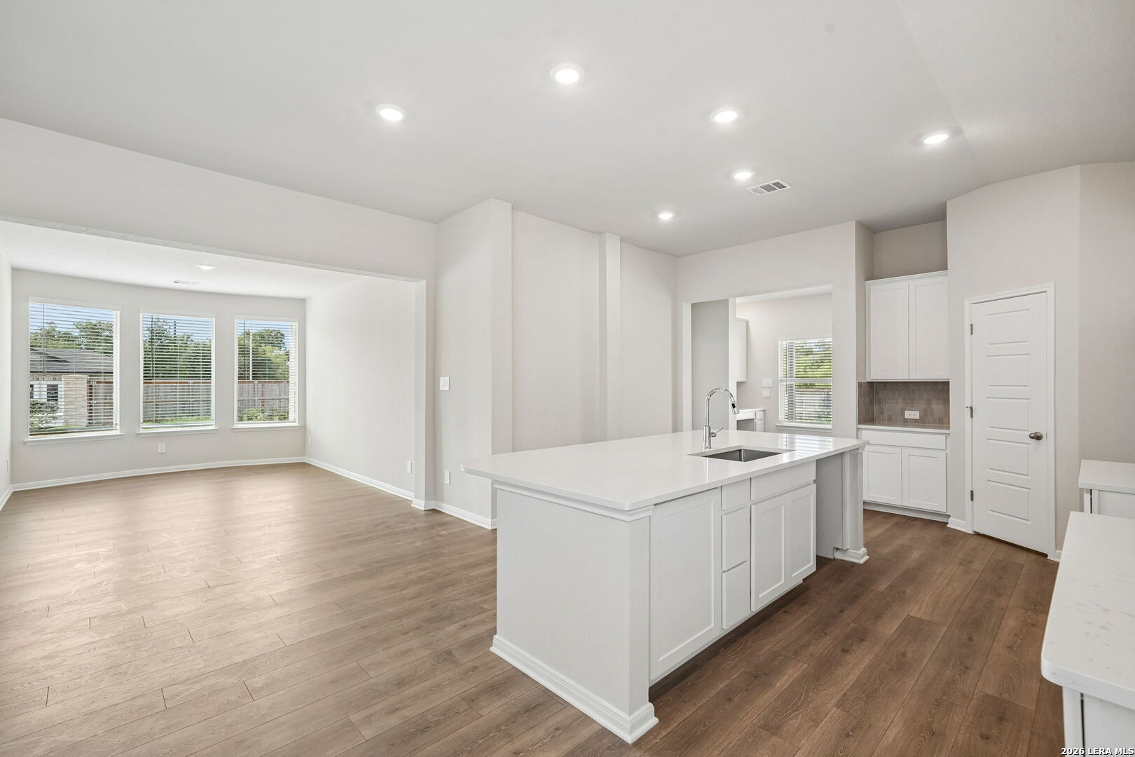 5807 Broken Rock, San Antonio, TX 78253