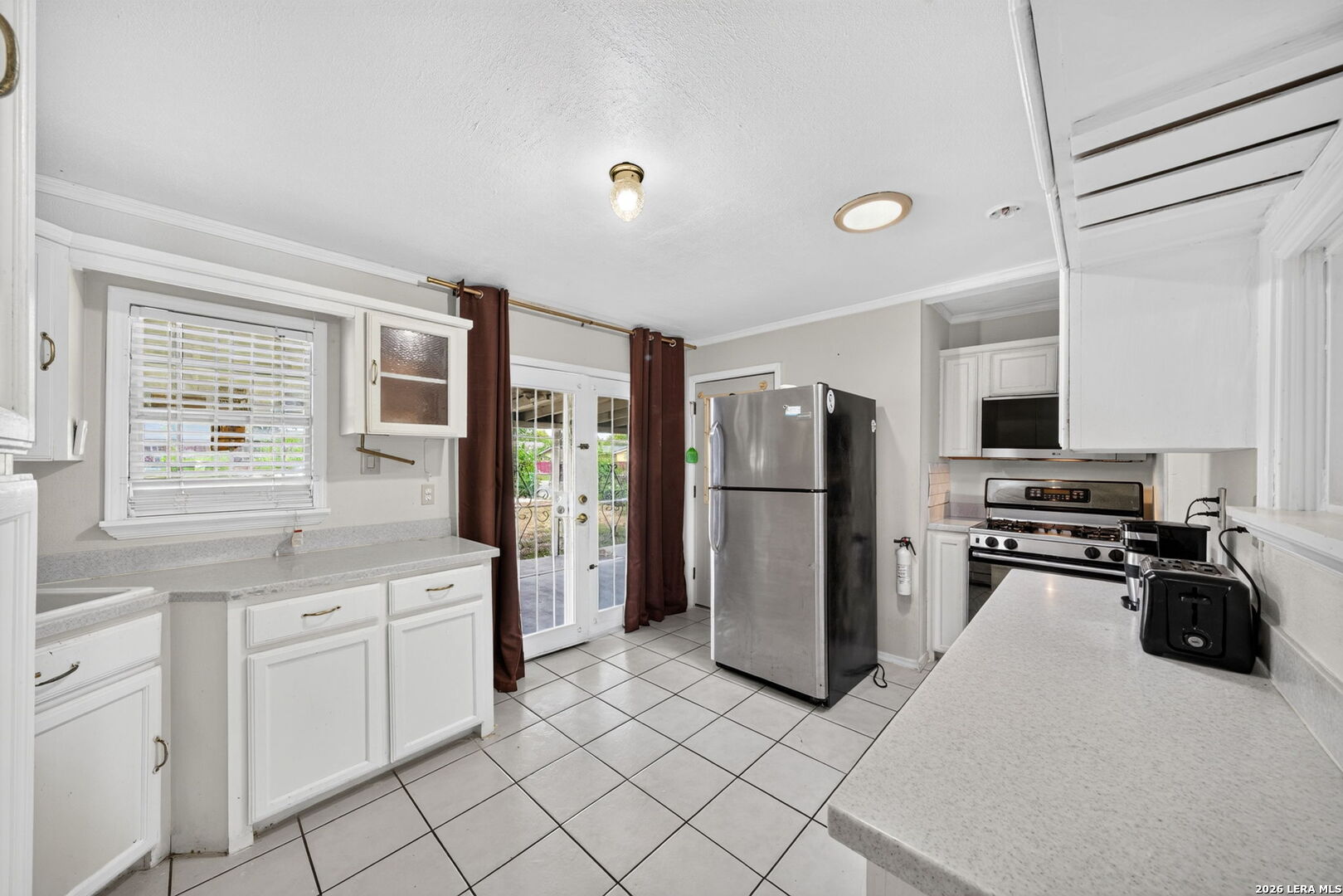 335 PARK PLZ, San Antonio, TX 78237