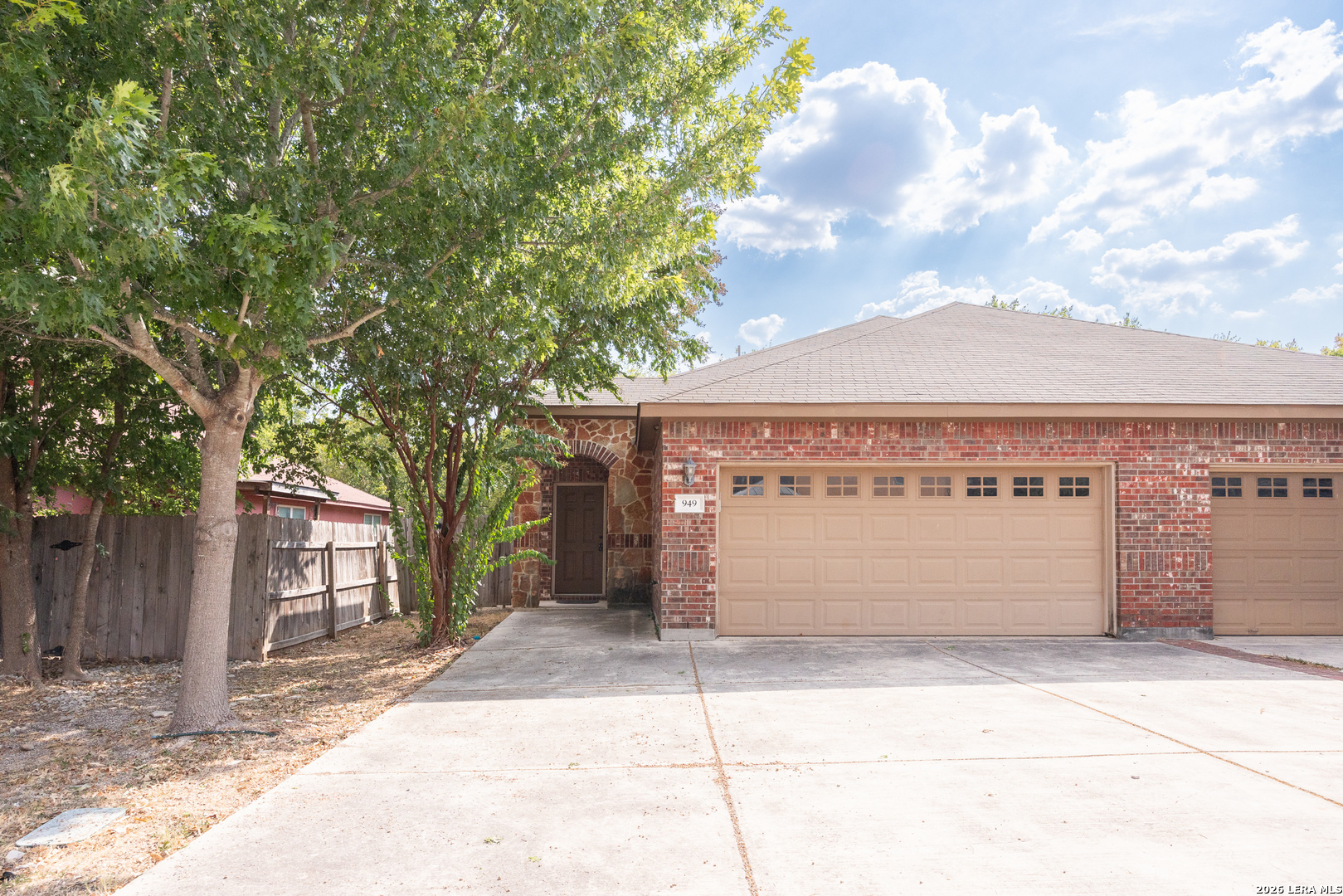 Property photo for 949 BROWN ROCK DR, New Braunfels, TX