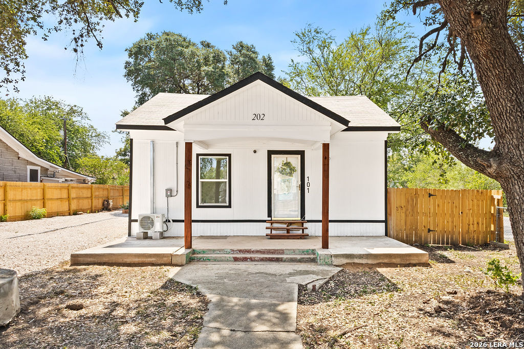 202 Bailey Ave, #101, San Antonio, TX 78210