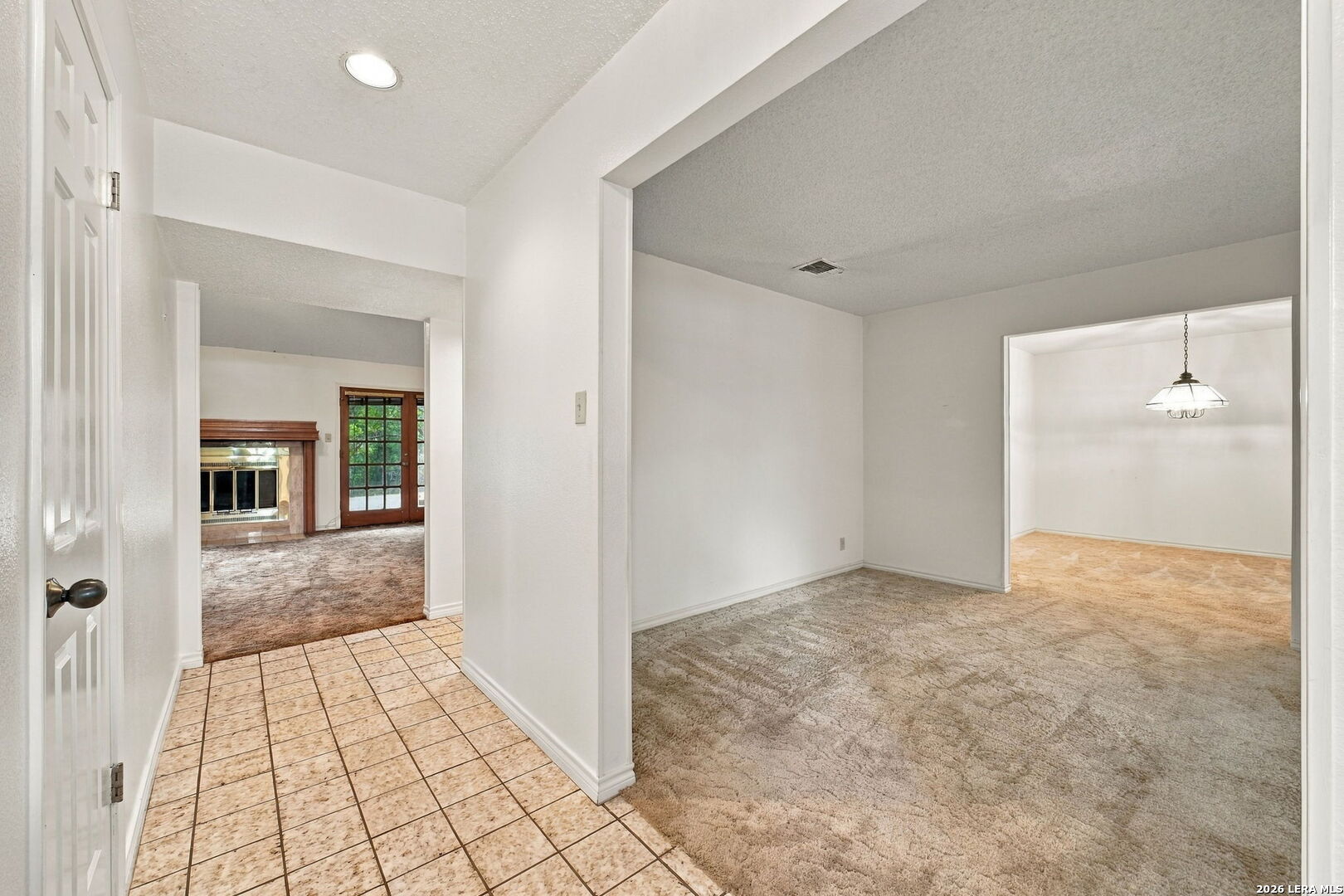 Entry/Foyer