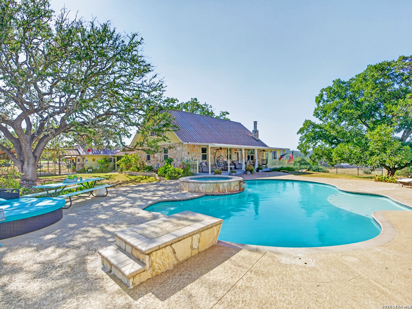 3320 Privilege Creek Rd, Pipe Creek, TX 78063