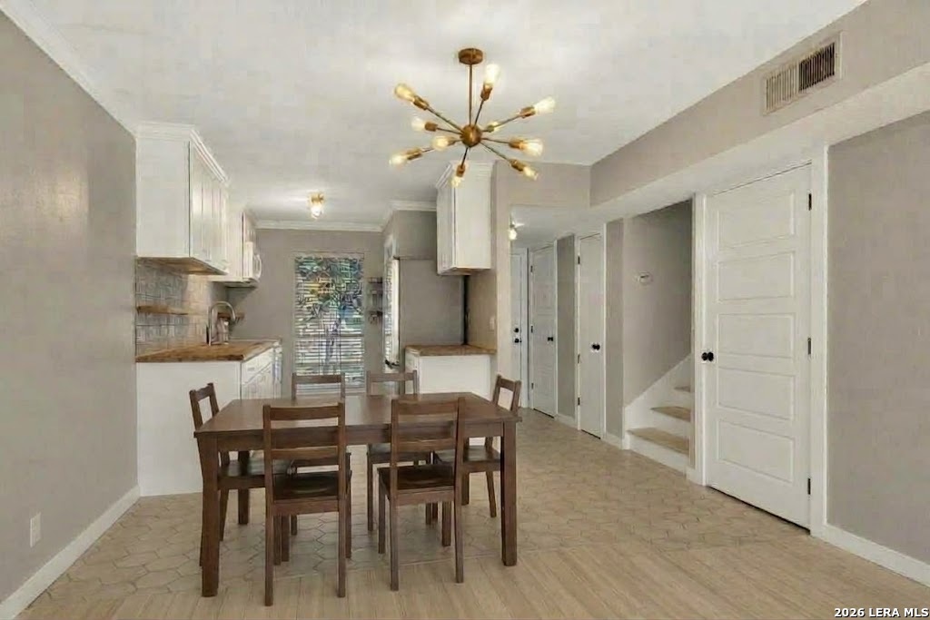 1045 Shook Avenue, #145H, Olmos Park, TX 78212