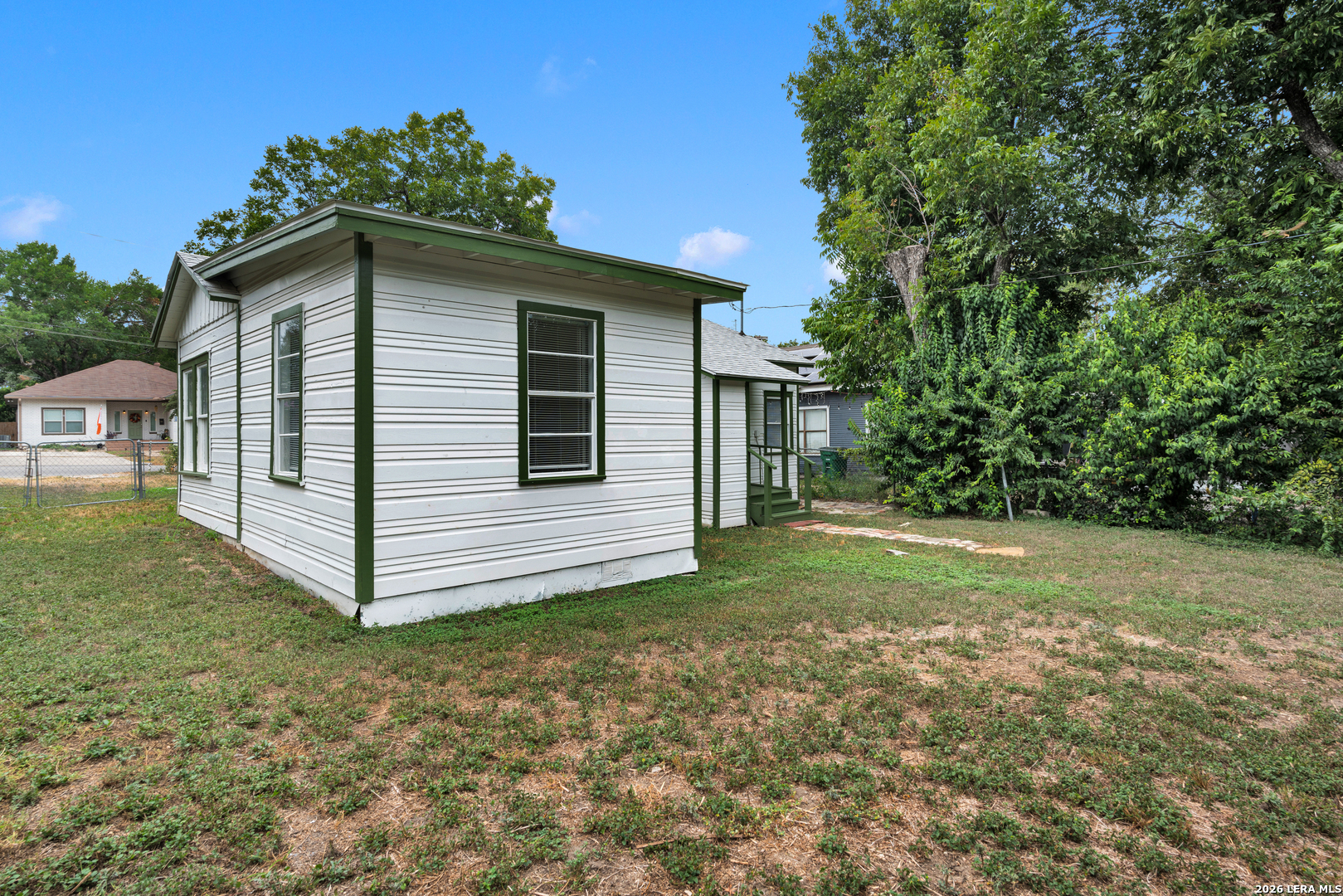 631 W Magnolia, San Antonio, TX 78212