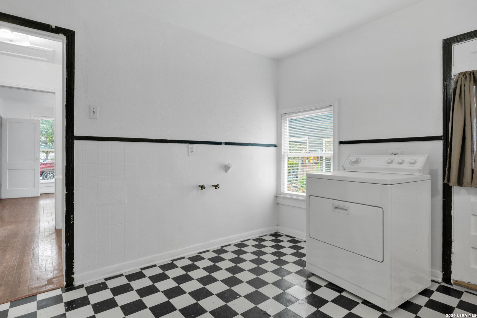 631 W Magnolia, San Antonio, TX 78212