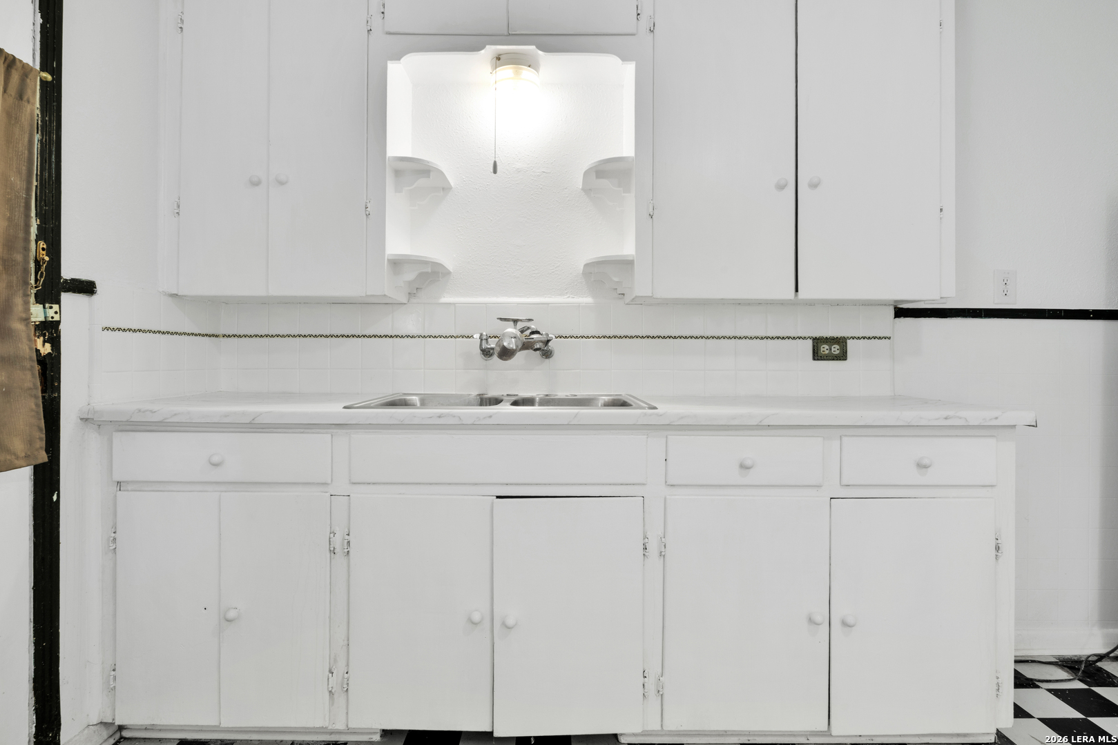 631 W Magnolia, San Antonio, TX 78212