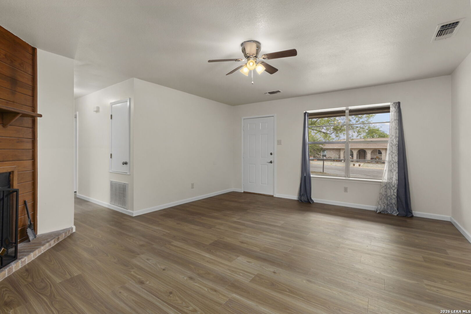1st Living Area