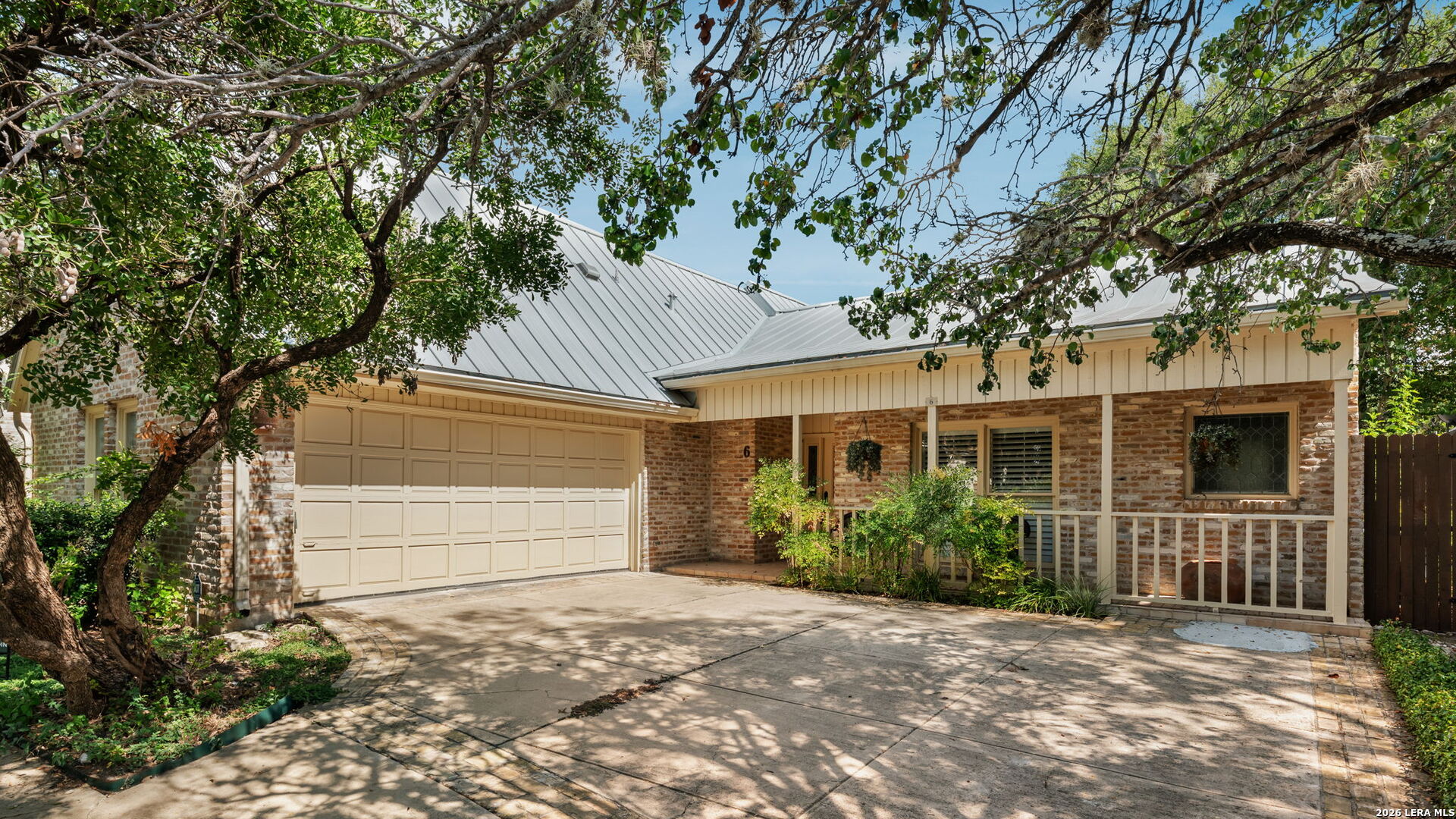 Property photo for 6 Cottesmore Ct, San Antonio, TX