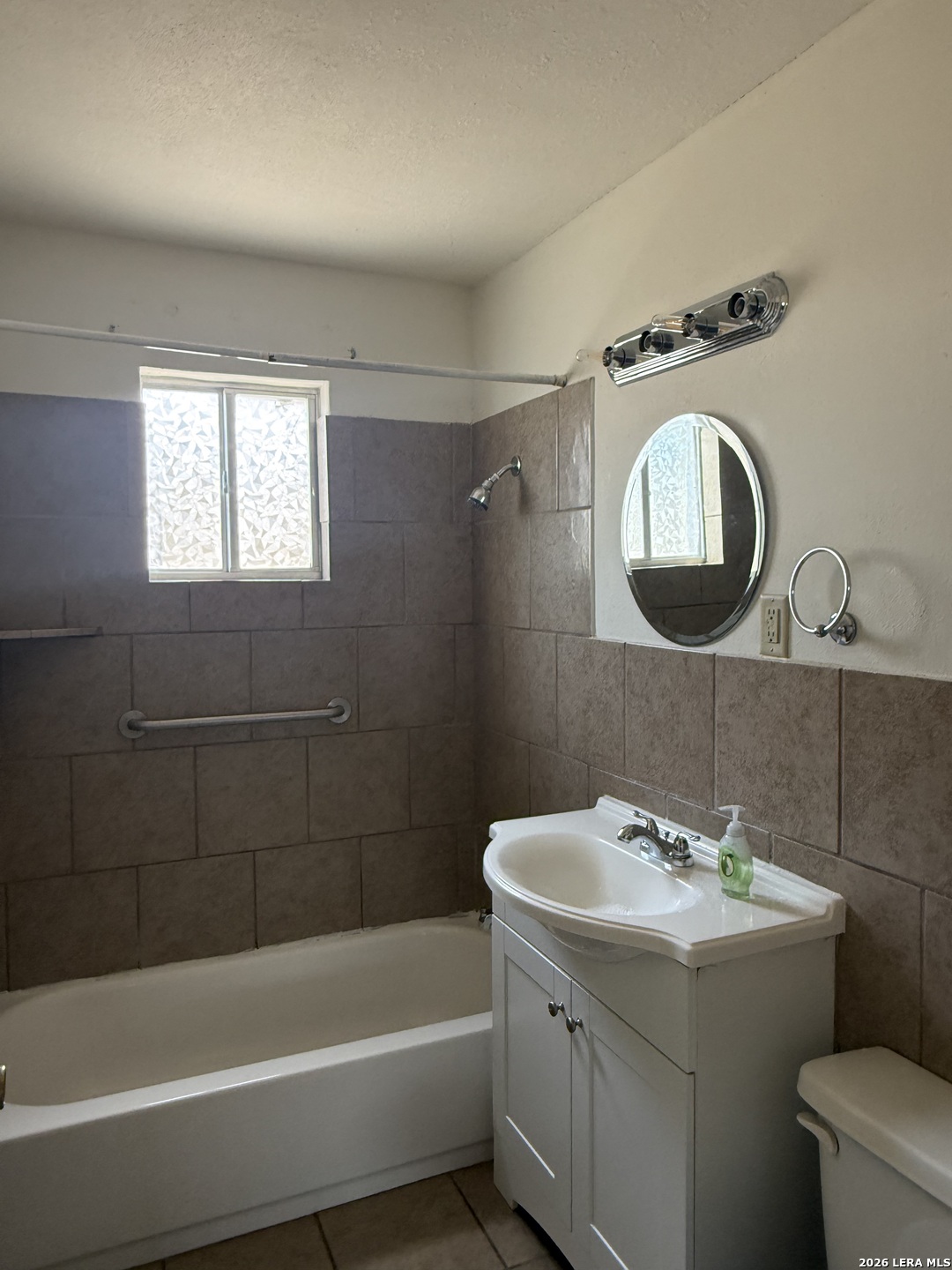 1304 Vanderbilt St, San Antonio, TX 78210