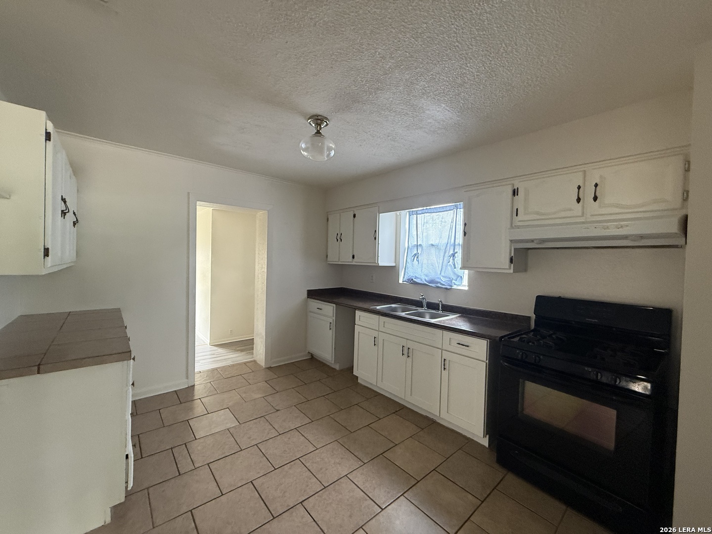 1304 Vanderbilt St, San Antonio, TX 78210