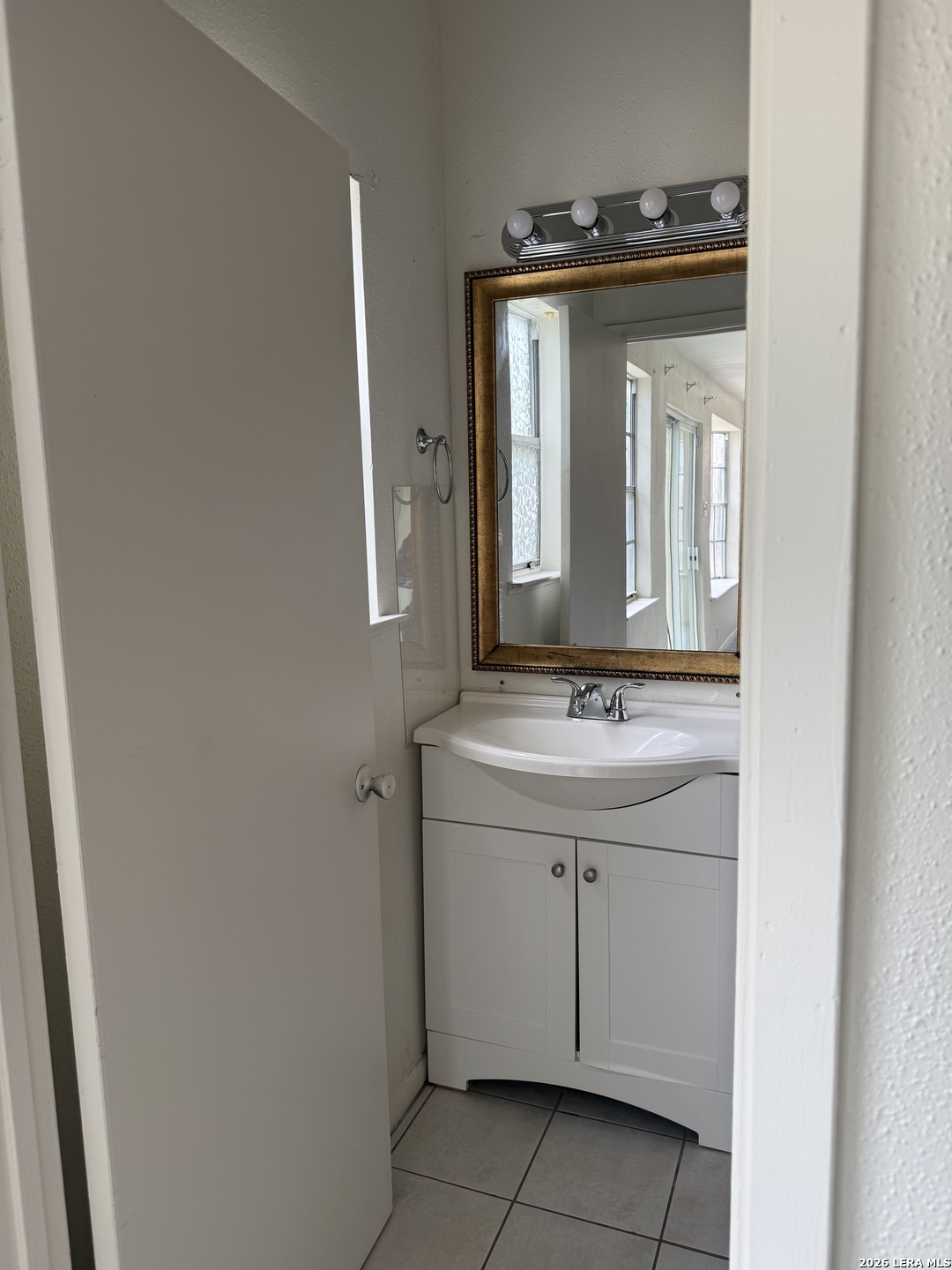 1304 Vanderbilt St, San Antonio, TX 78210
