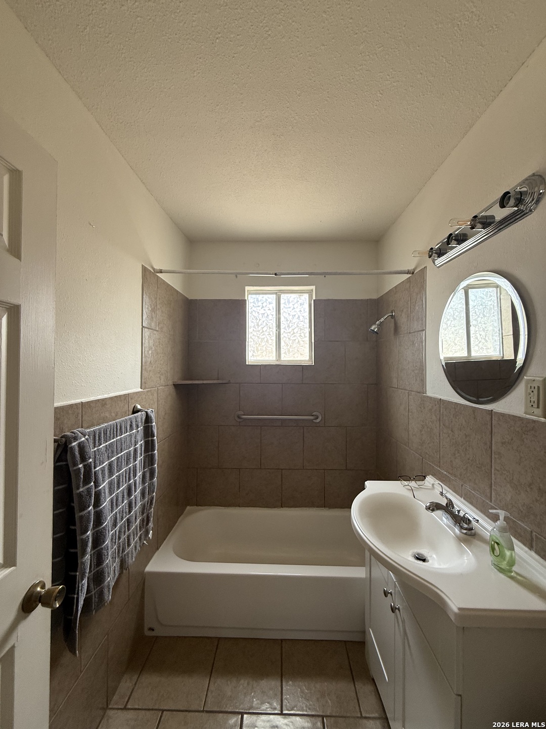 1304 Vanderbilt St, San Antonio, TX 78210