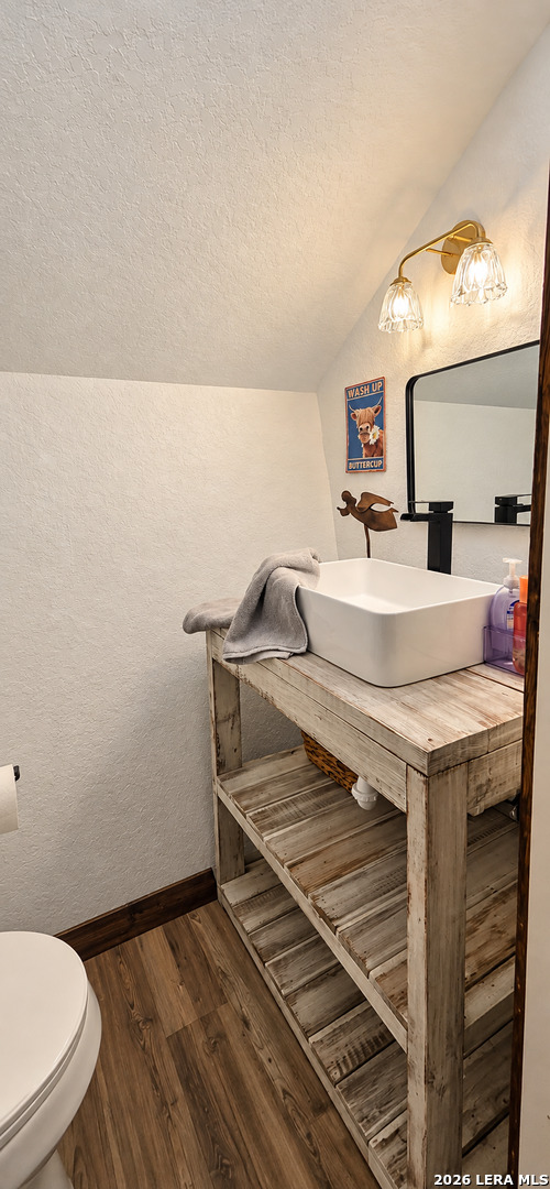 1410 W County Road 109, Leesville, TX 78122