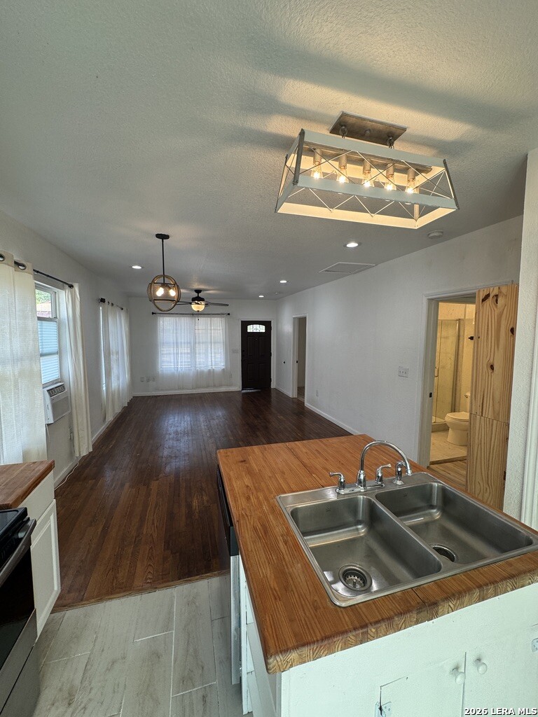 138 PAUL ST, San Antonio, TX 78203
