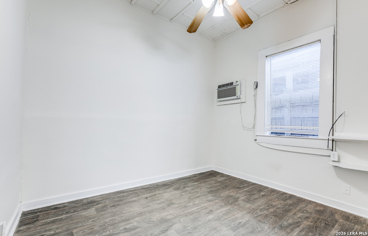 3430 S Flores, #2B, San Antonio, TX 78204