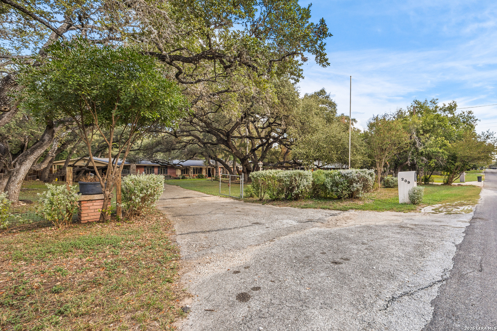 209 Zornia Dr, San Antonio, TX 78213