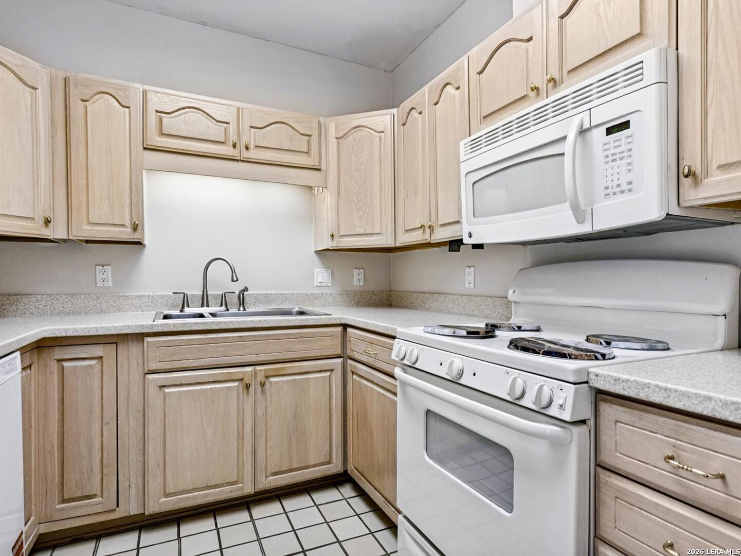 1 TOWERS PARK LN, #703, San Antonio, TX 78209