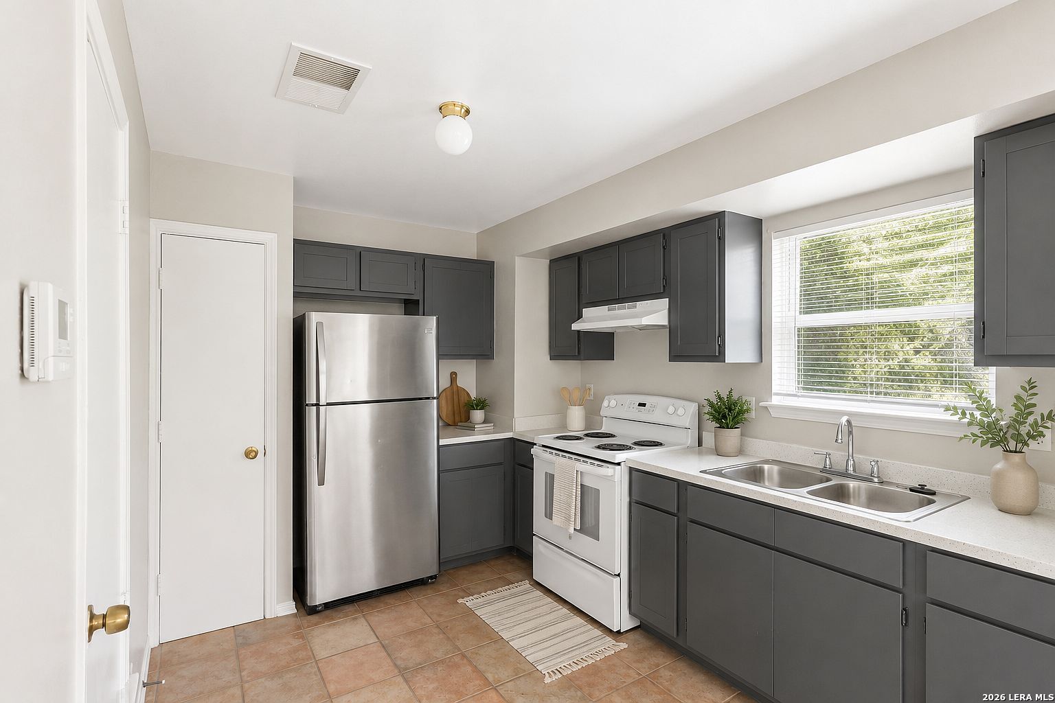 7581 Windsor Oaks, #D, San Antonio, TX 78239