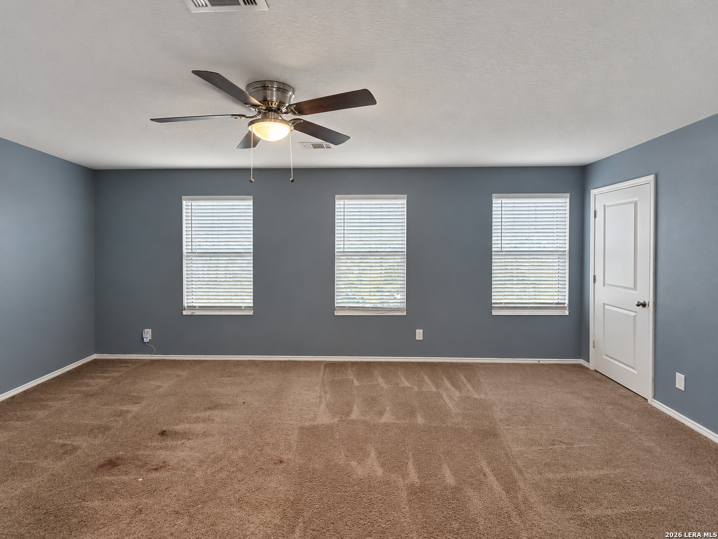 102 Samuel Kemper, San Antonio, TX 78220