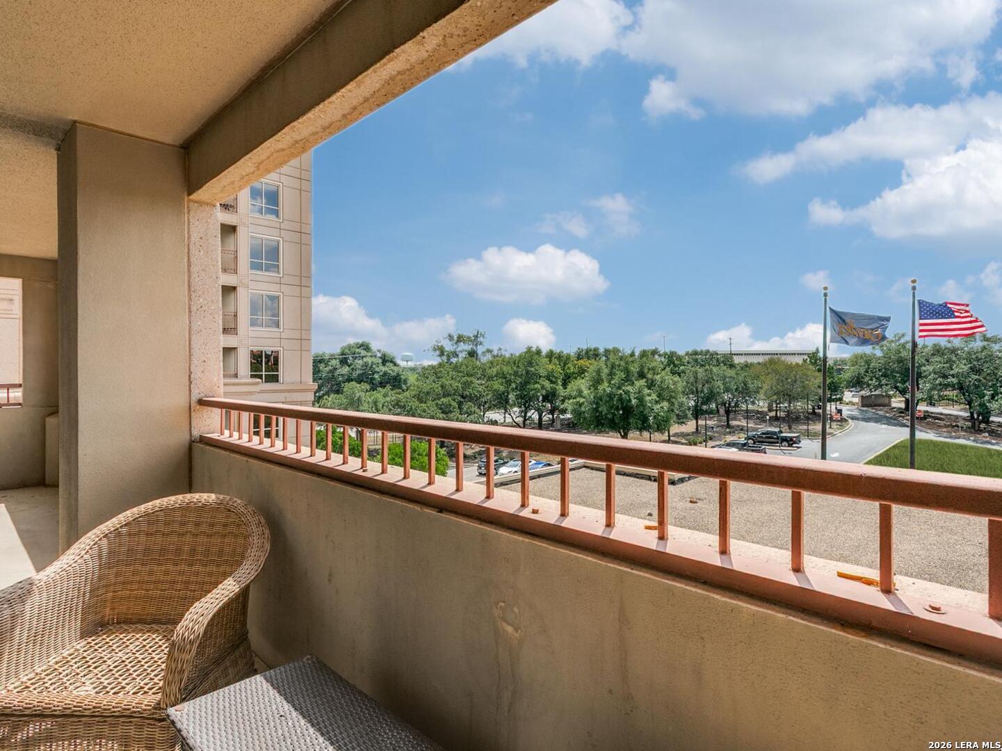 1 TOWERS PARK LN, #317, San Antonio, TX 78209