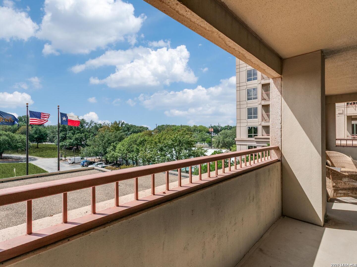 1 TOWERS PARK LN, #317, San Antonio, TX 78209