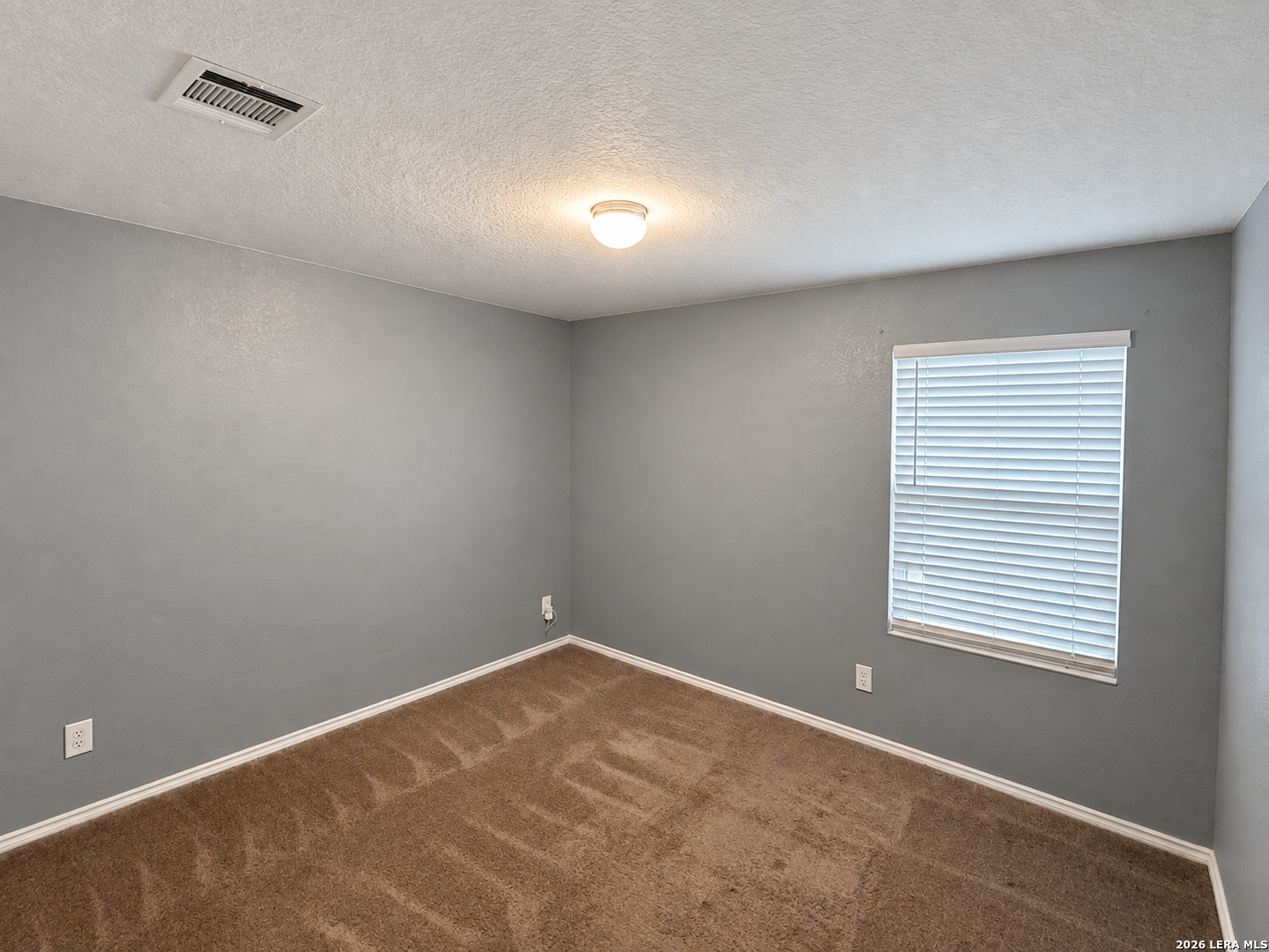 102 Samuel Kemper, San Antonio, TX 78220