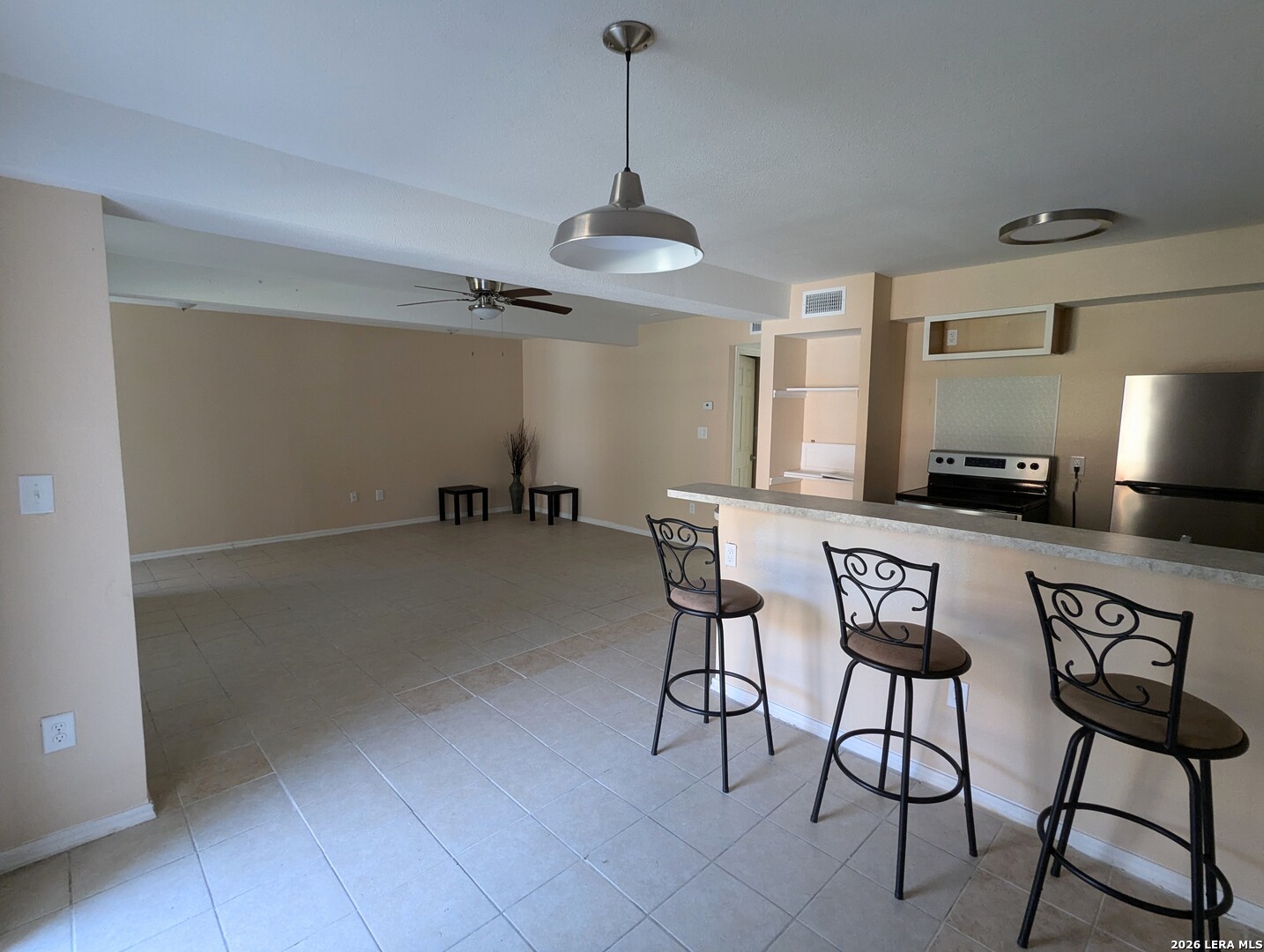3718 PLEASANTON RD, #2-102, San Antonio, TX 78221