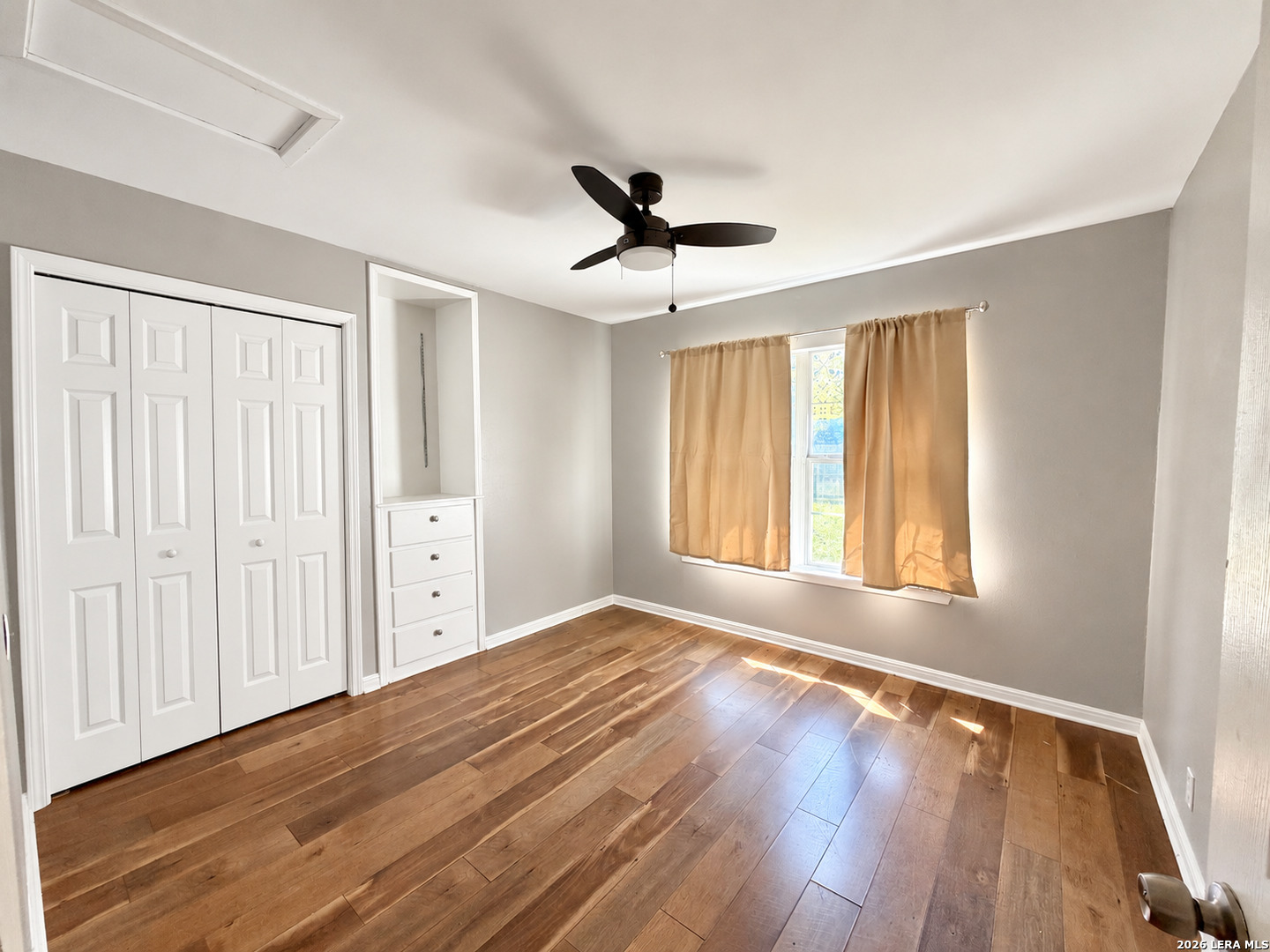 242 Locknere Ln, San Antonio, TX 78213