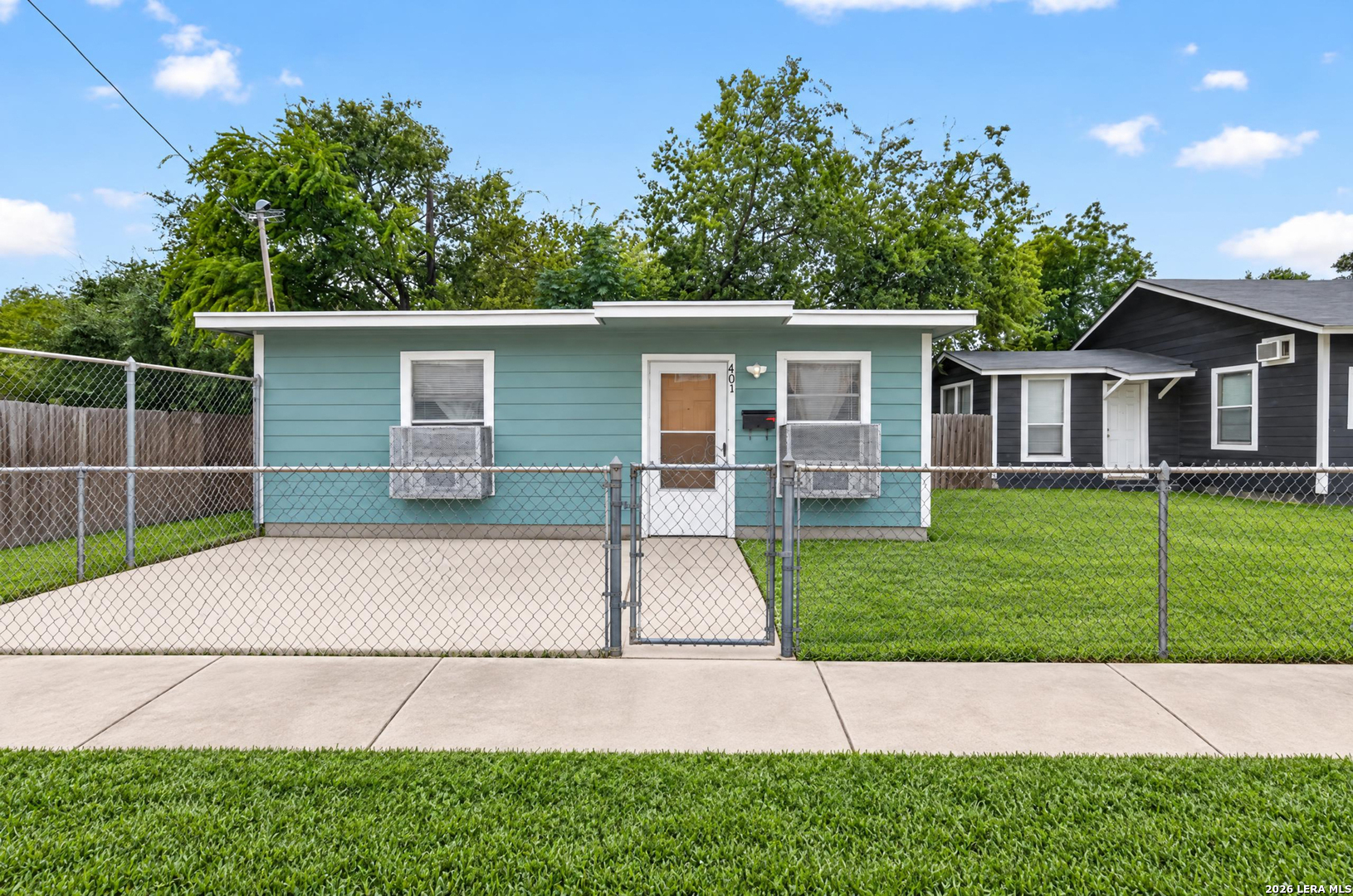 1548 Center St, San Antonio, TX 78202