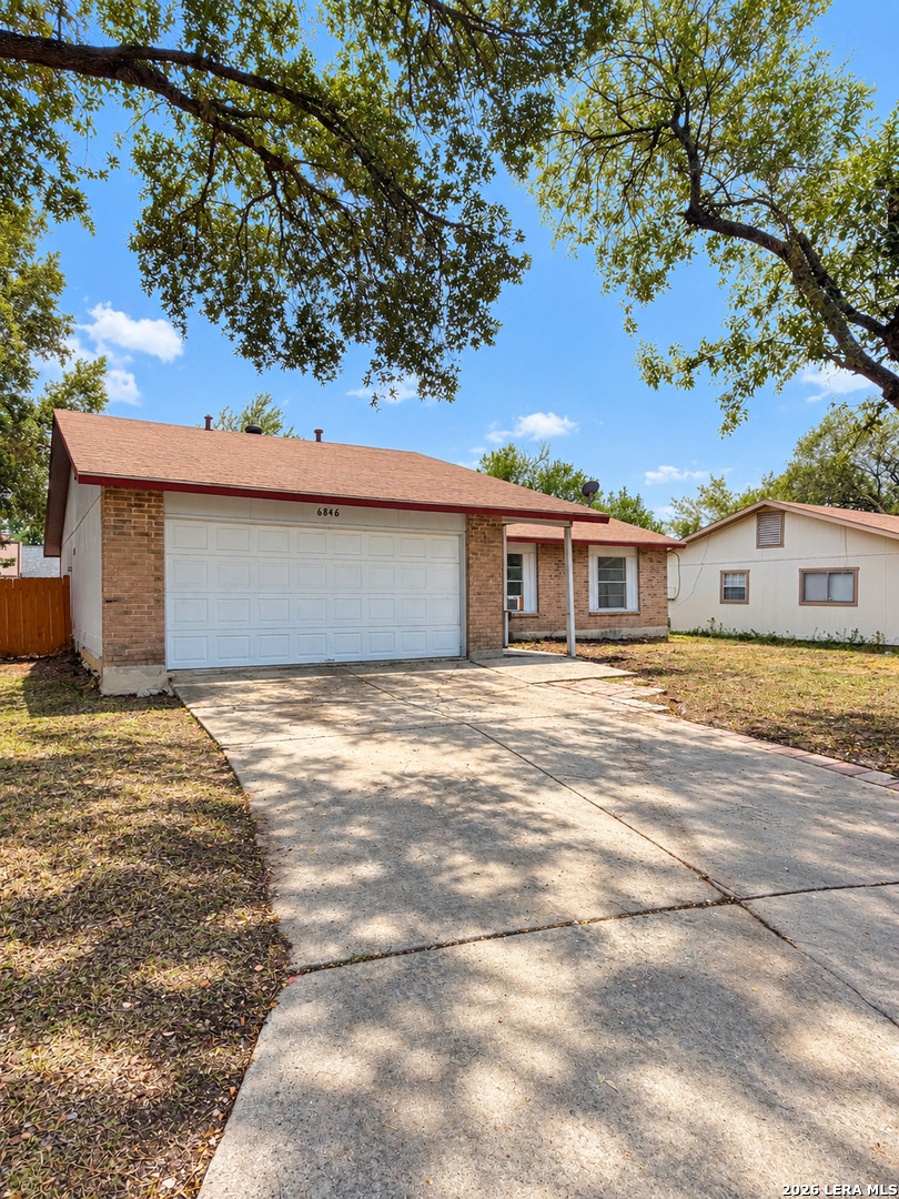 6846 Agua Calientes, San Antonio, TX 78239