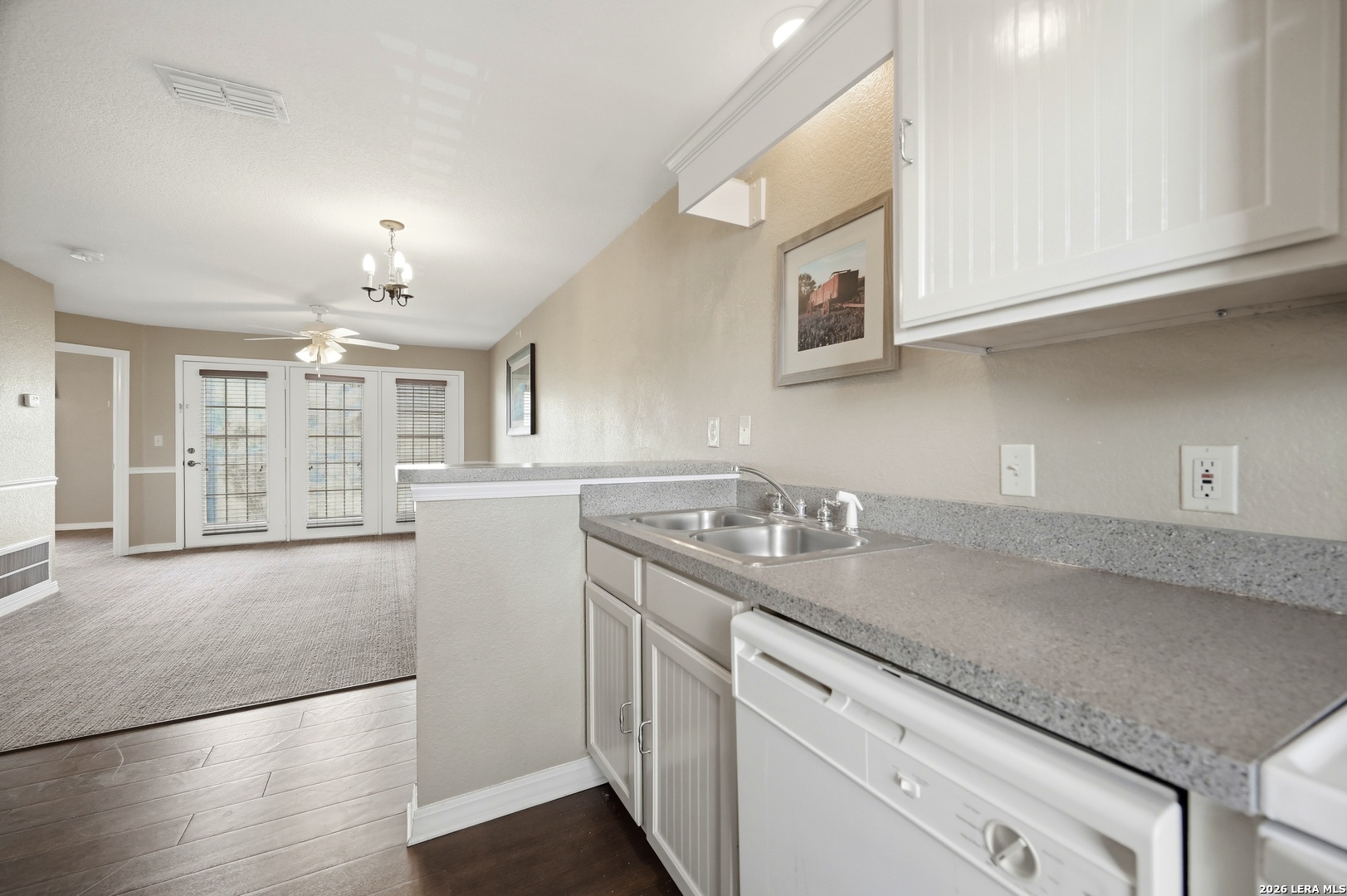 393 APRIL DR, #380, Canyon Lake, TX 78133