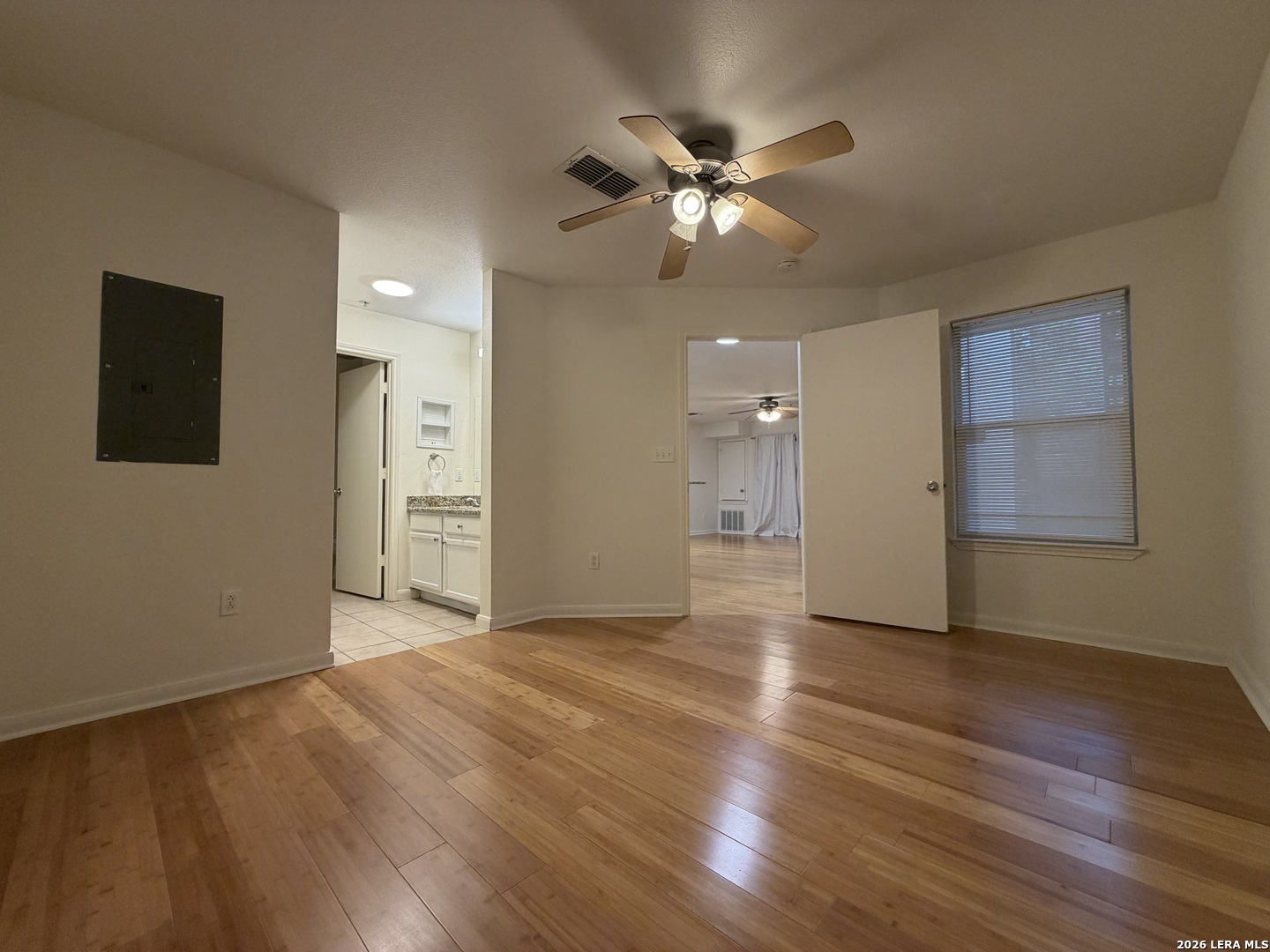 10527 PERRIN BEITEL RD, #BLDG E UNIT 105, San Antonio, TX 78217