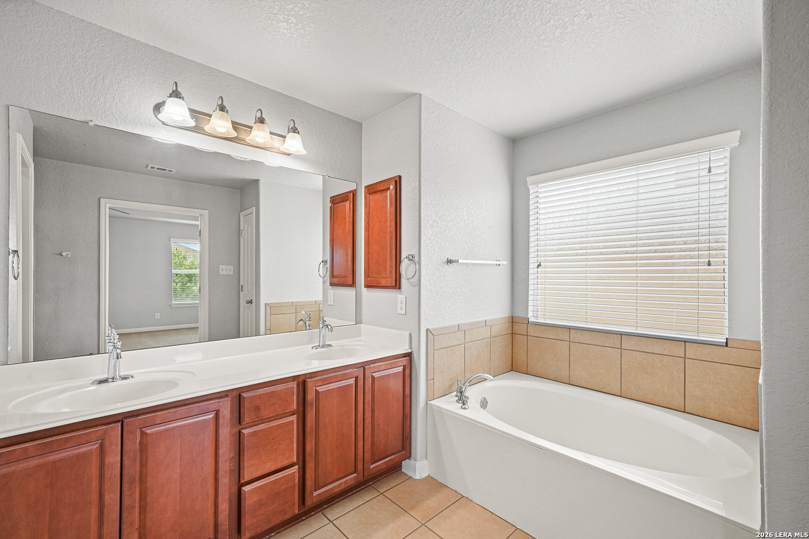 1803 Viljandi Moon, San Antonio, TX 78251