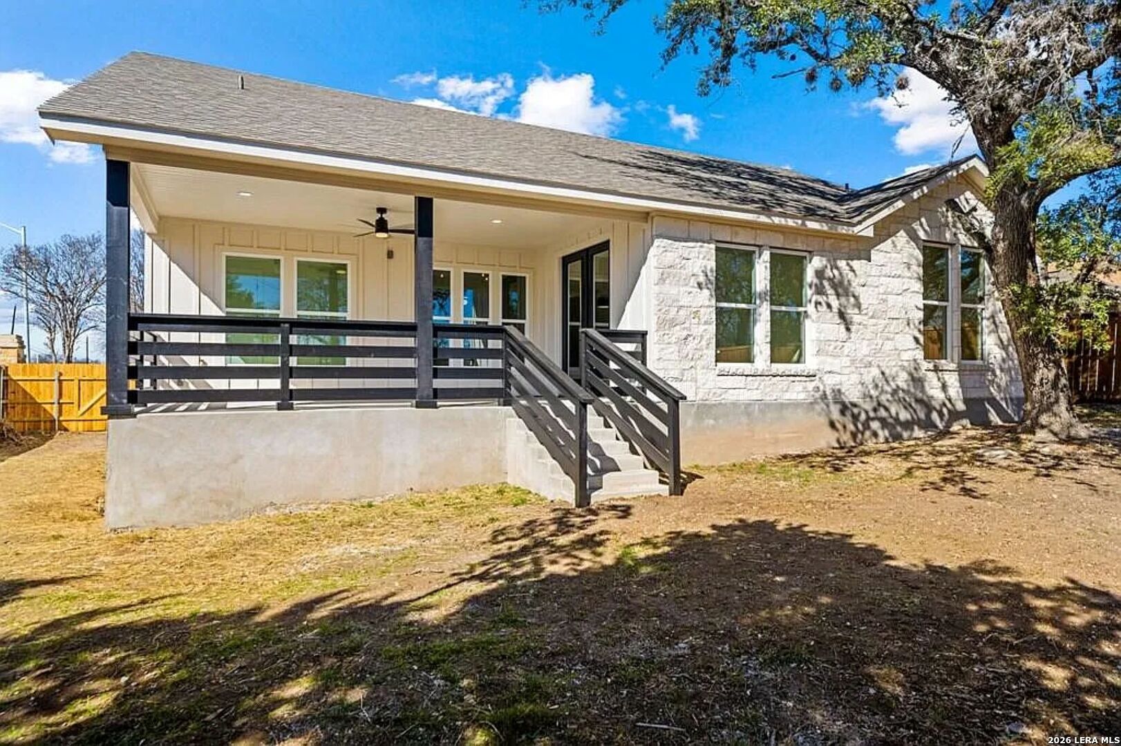 301 BOW DR, Kerrville, TX 78028