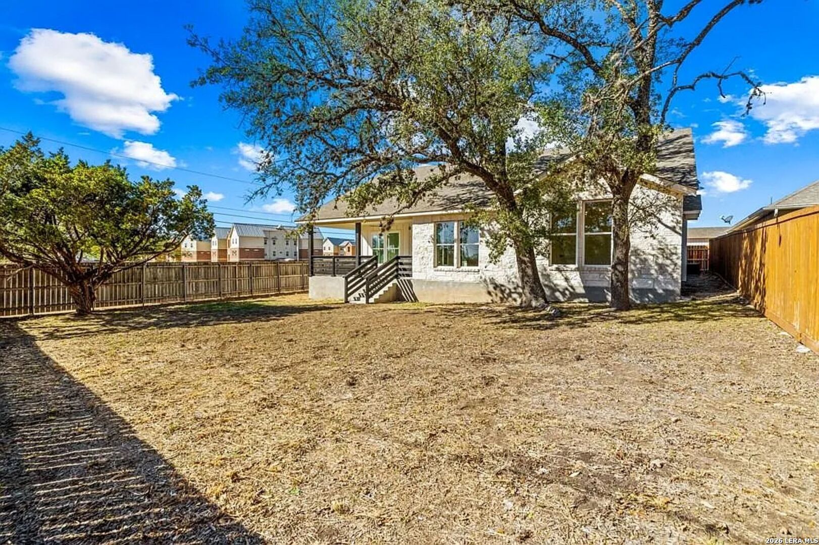 301 BOW DR, Kerrville, TX 78028