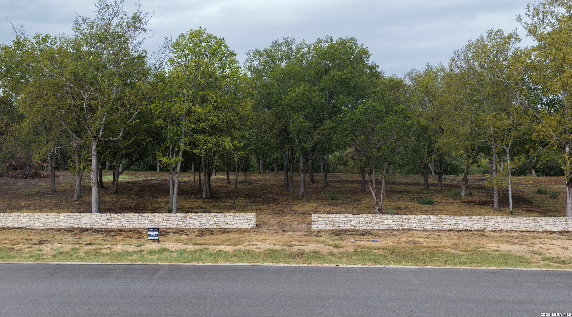 Photo 2 of Sale Pending at 264 Riverfront Dr, New Braunfels, TX 78132 | MLS# 2021553 | Listing updated on 2026-10-06