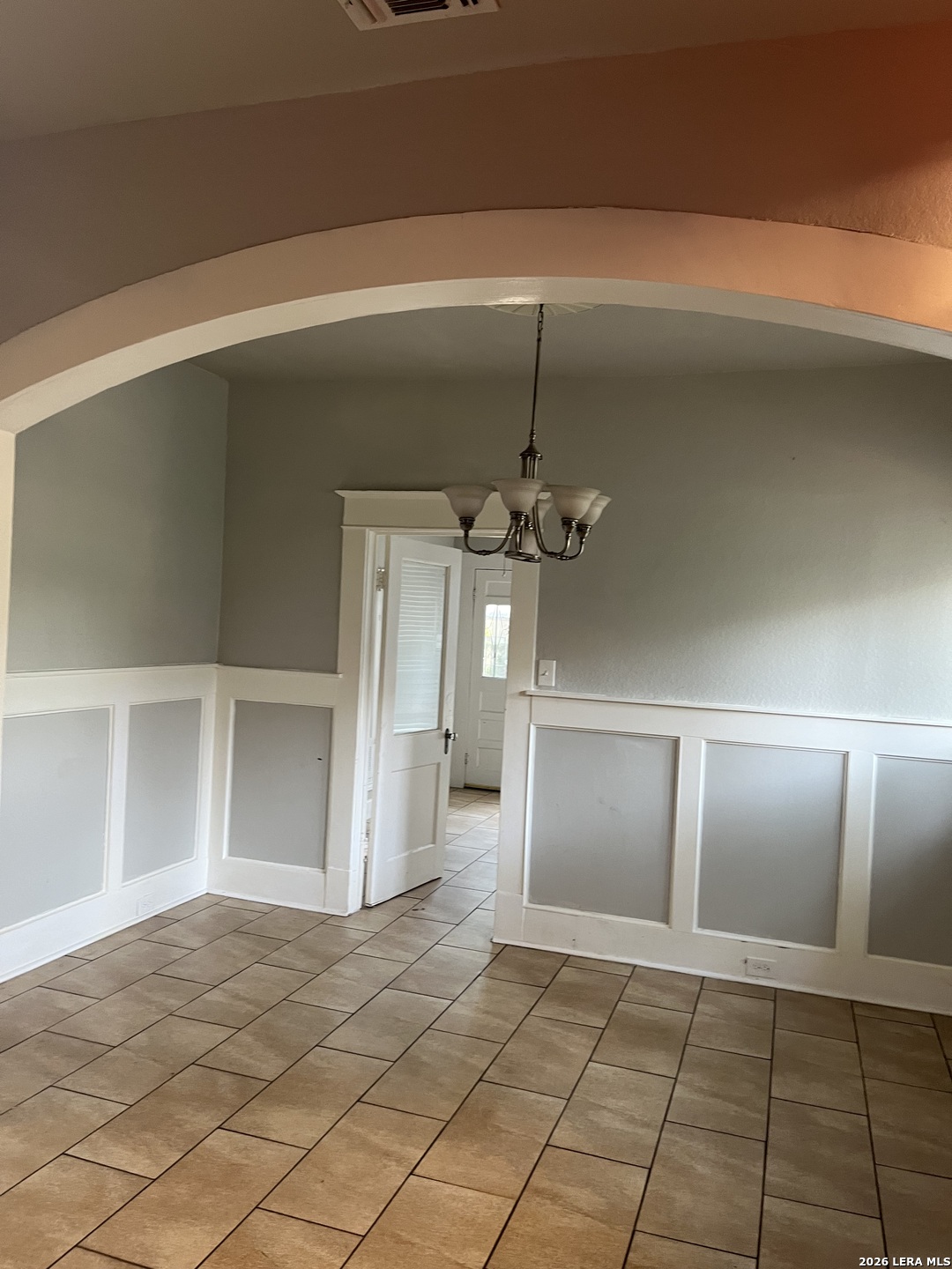 2108 SAUNDERS Ave, San Antonio, TX 78207