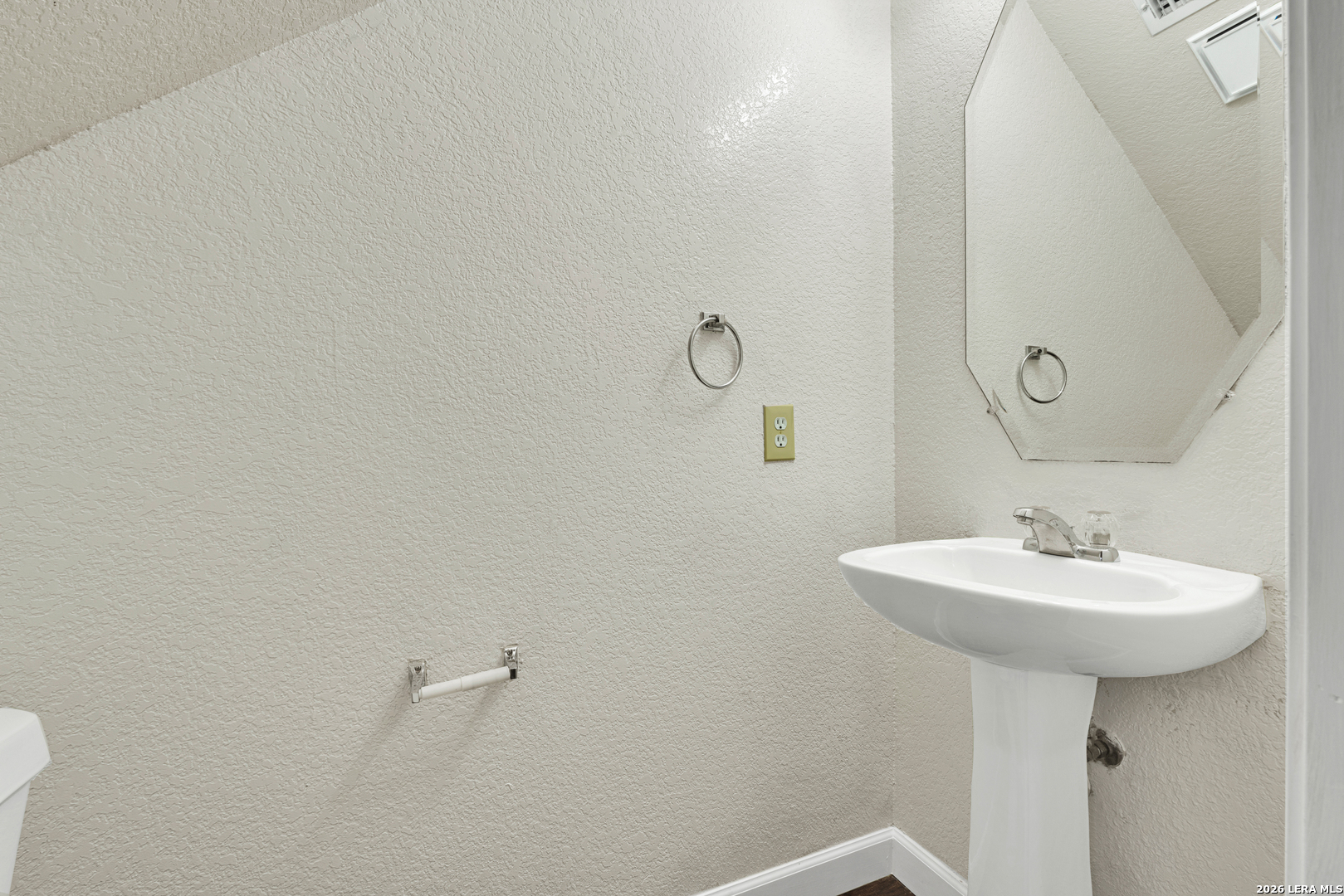 8004 Santa Catalina, San Antonio, TX 78250
