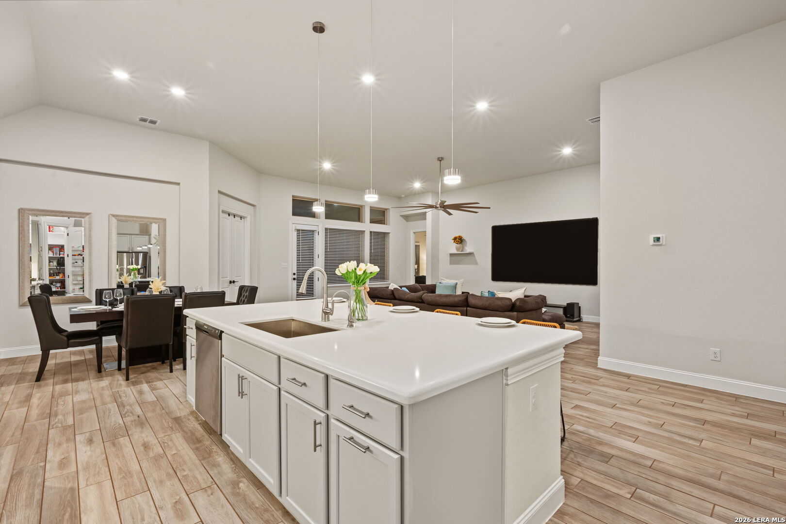 122 HUNTWICK DR, Boerne, TX 78006