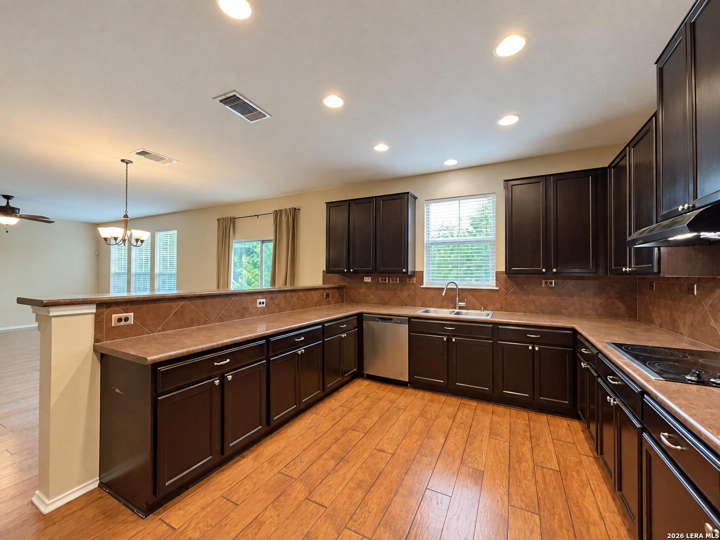 10802 Denae Drive, Live Oak, TX 78233