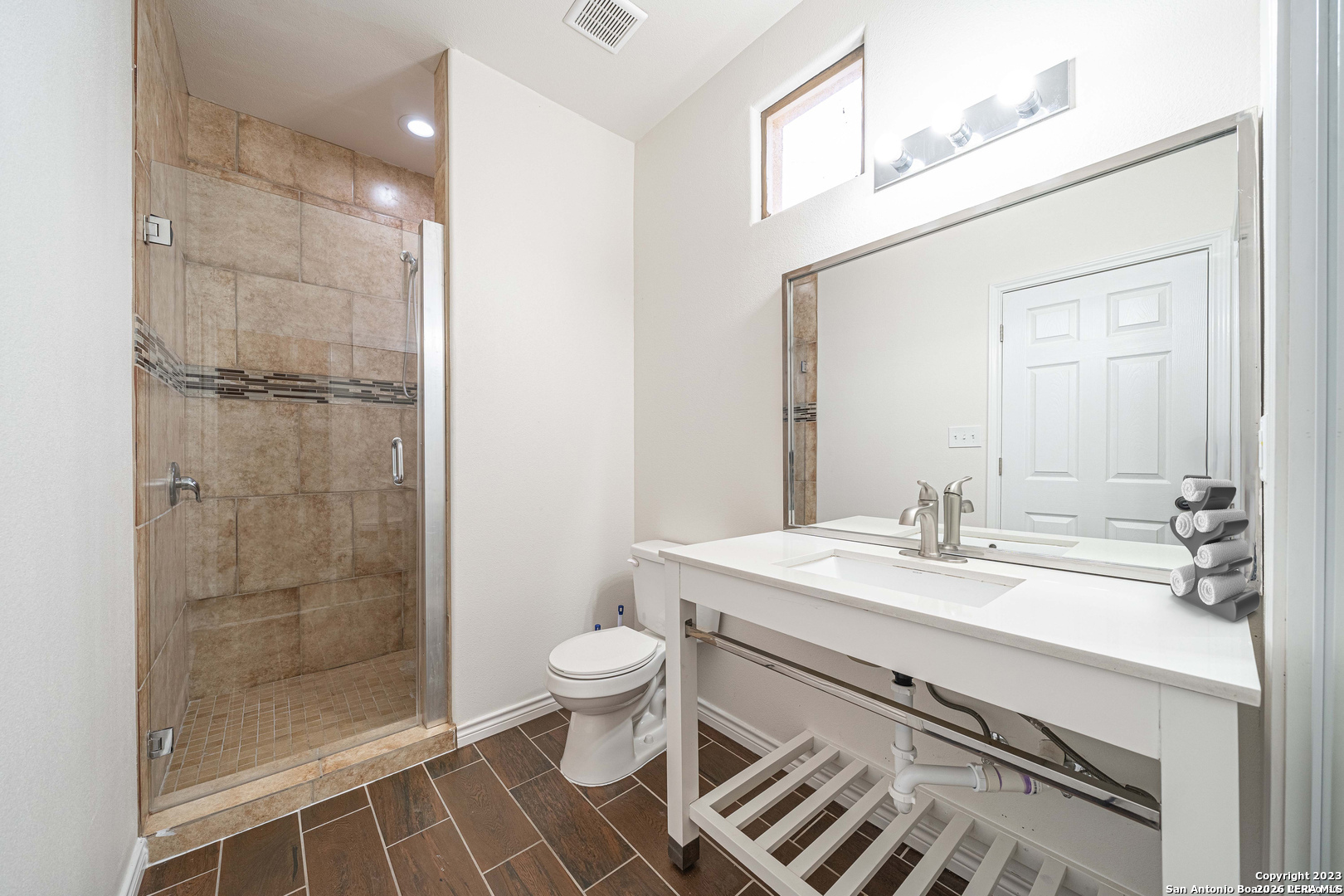 233 ESMERALDA DR, San Antonio, TX 78228
