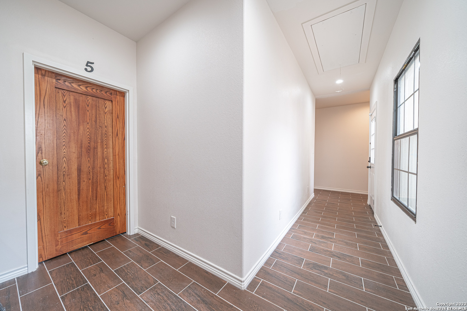 233 ESMERALDA DR, San Antonio, TX 78228