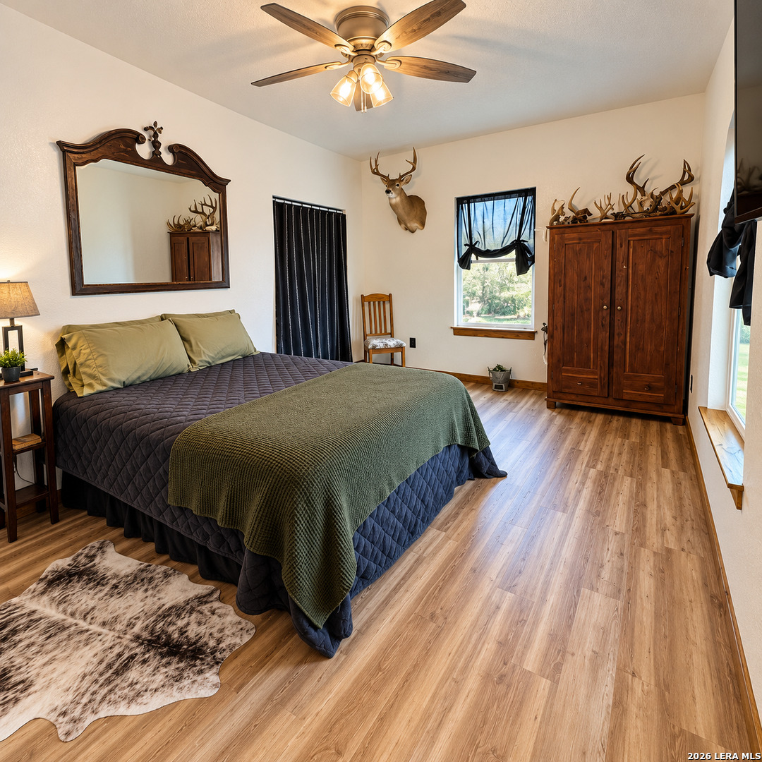 1410 W County Road 109, Leesville, TX 78122