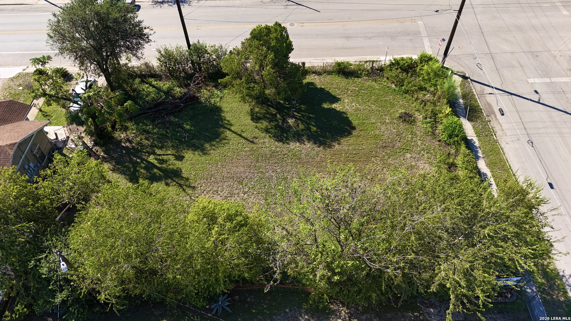 1753 W Poplar, San Antonio, TX 78207