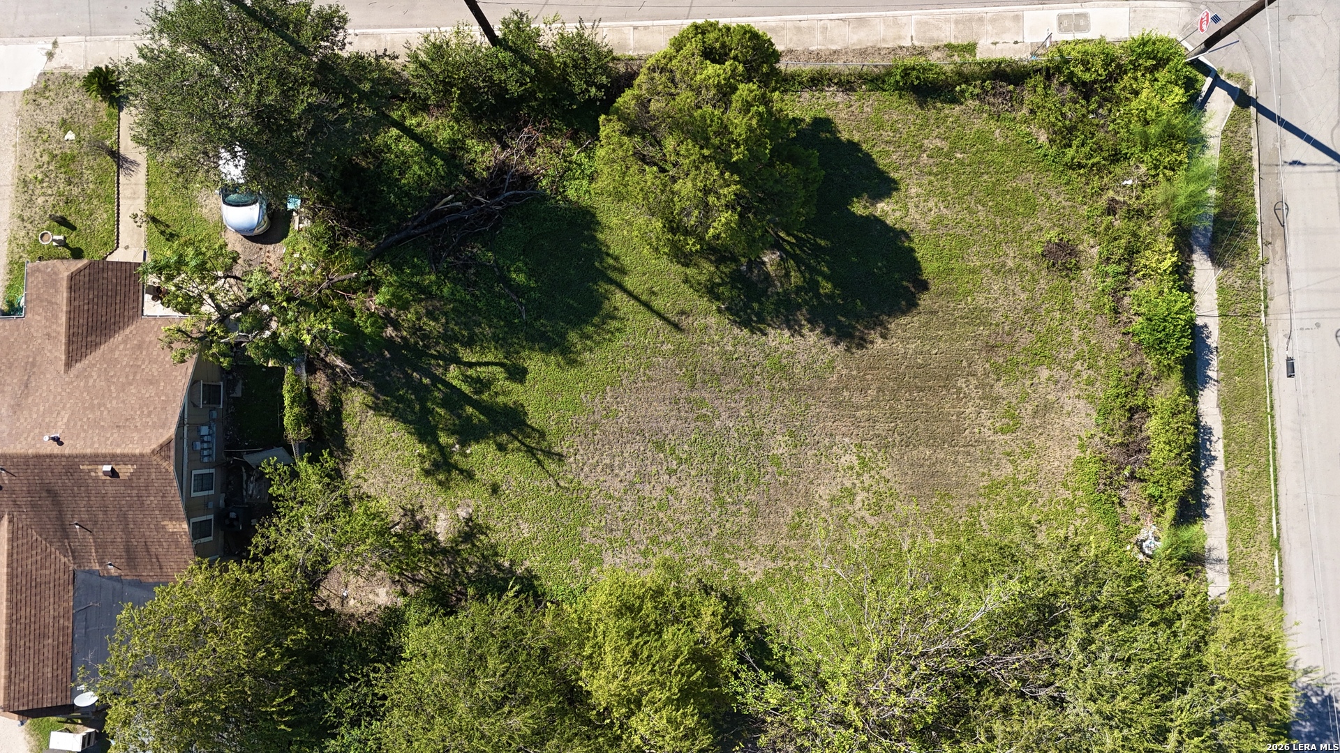 1753 W Poplar, San Antonio, TX 78207