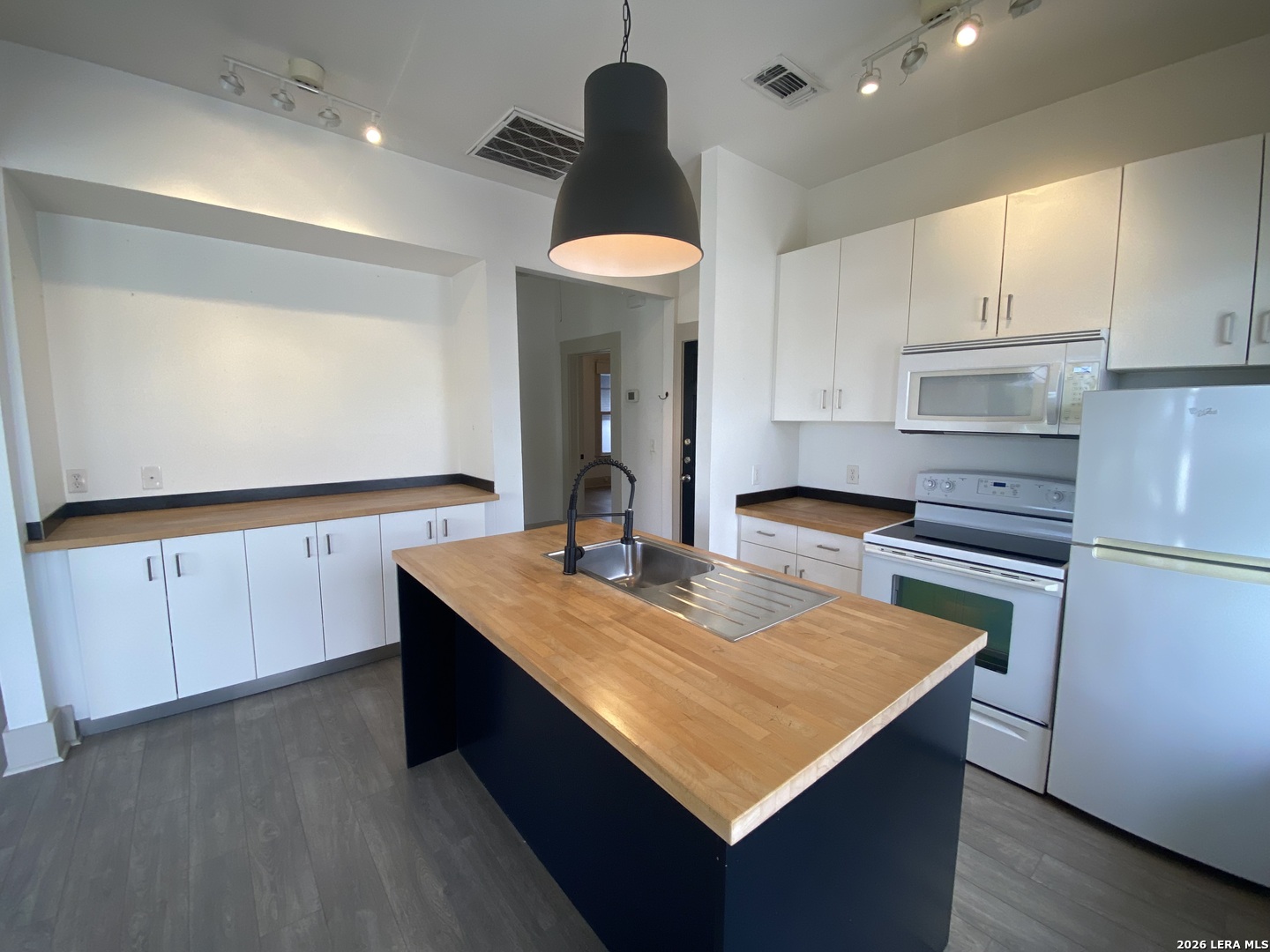 502 Eager, #7, San Antonio, TX 78210